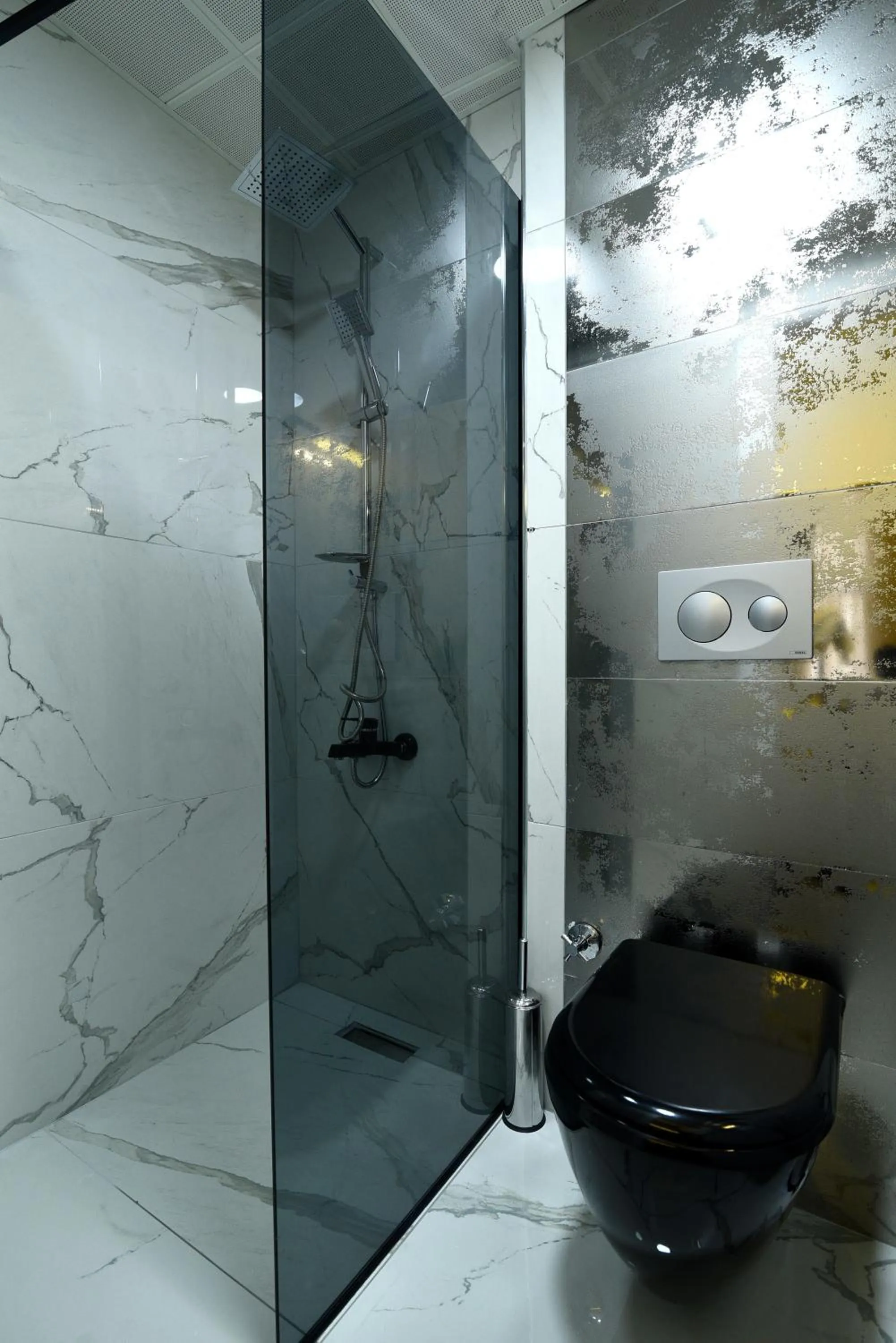 Bathroom in Bon Hotel Old City