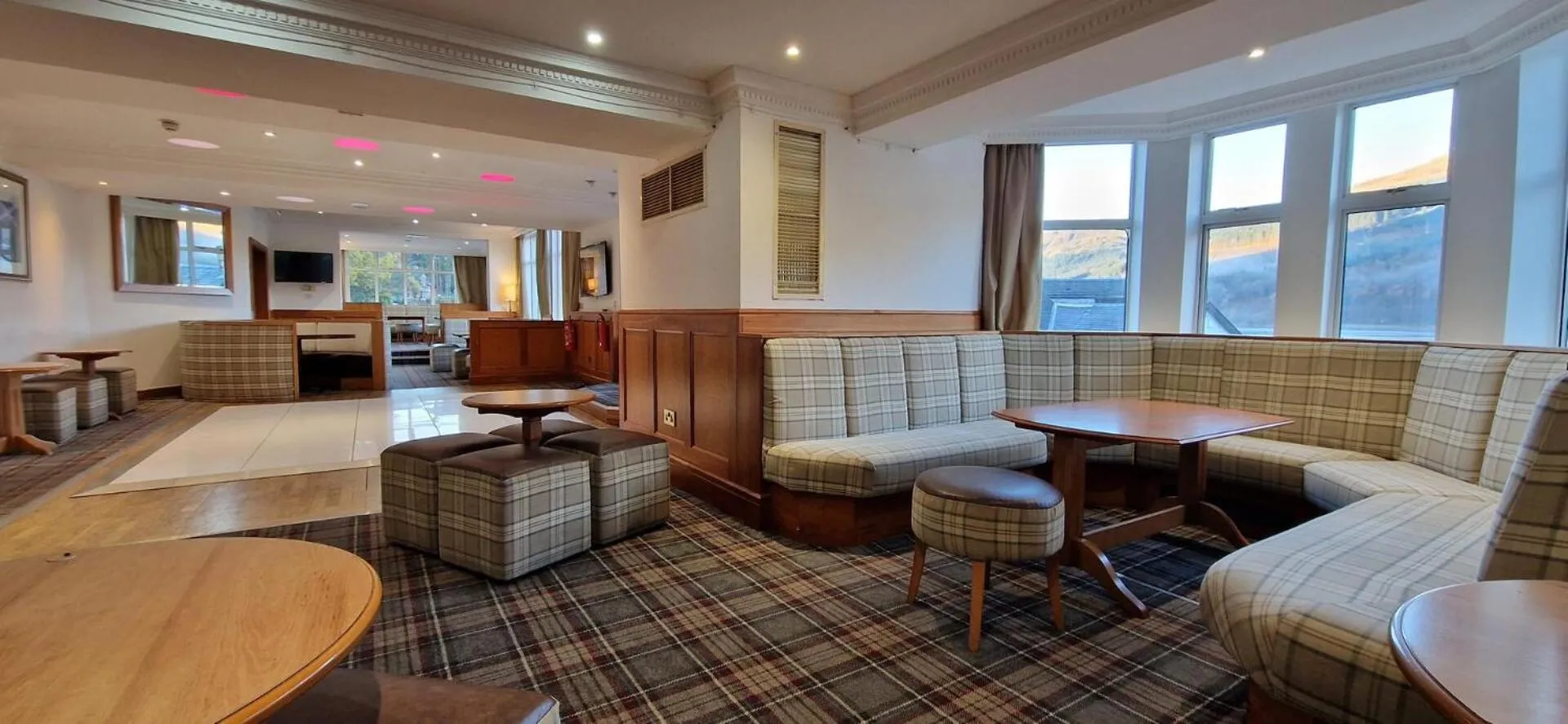 Lounge or bar in Loch Long Hotel