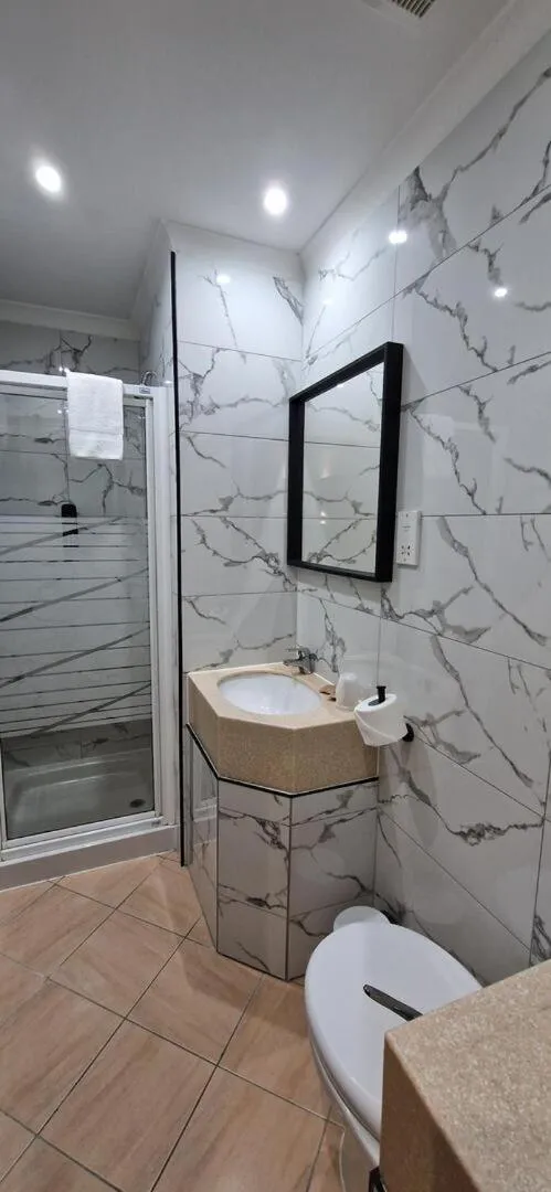 Bathroom in Loch Long Hotel