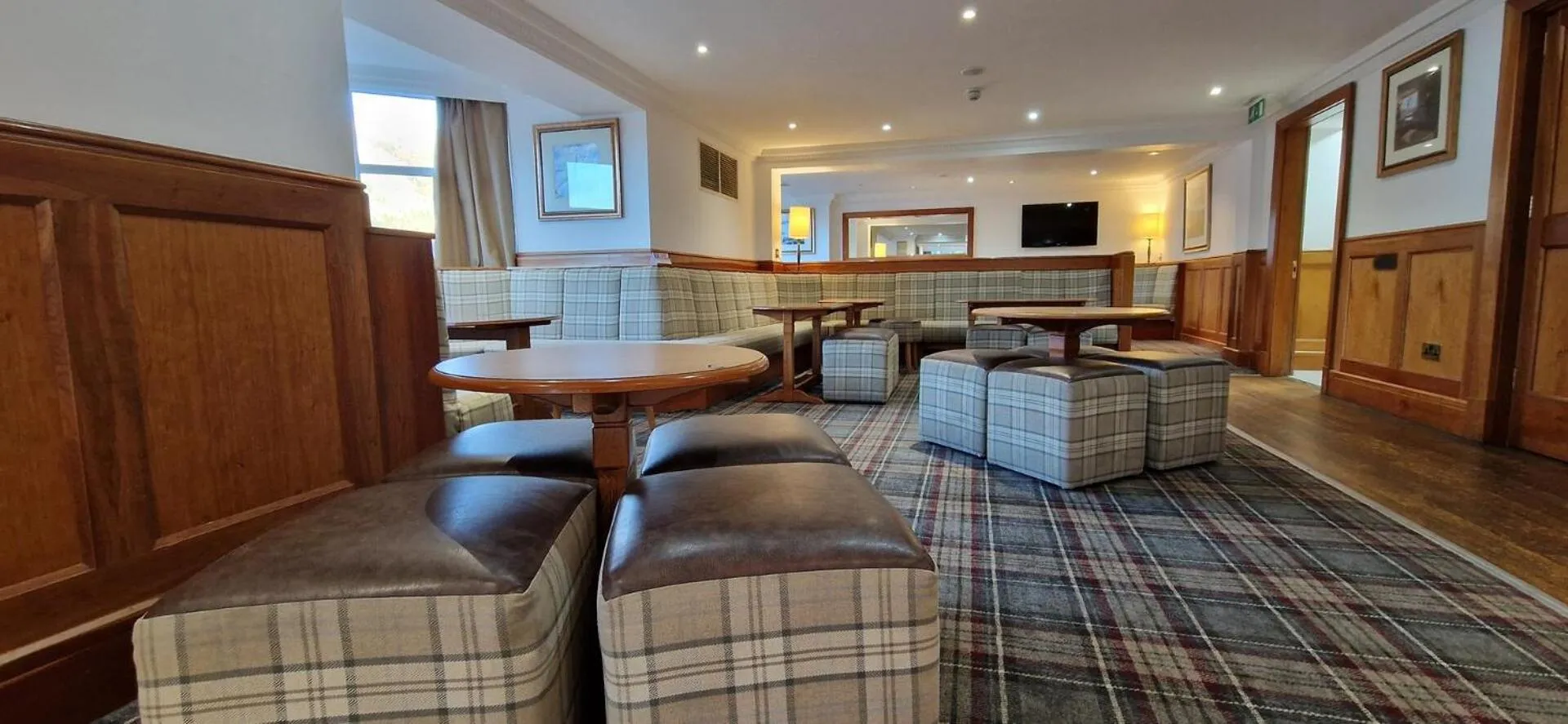 Lounge or bar in Loch Long Hotel