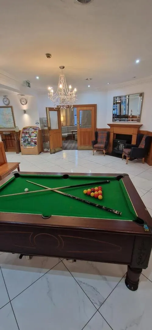 Billiard in Loch Long Hotel