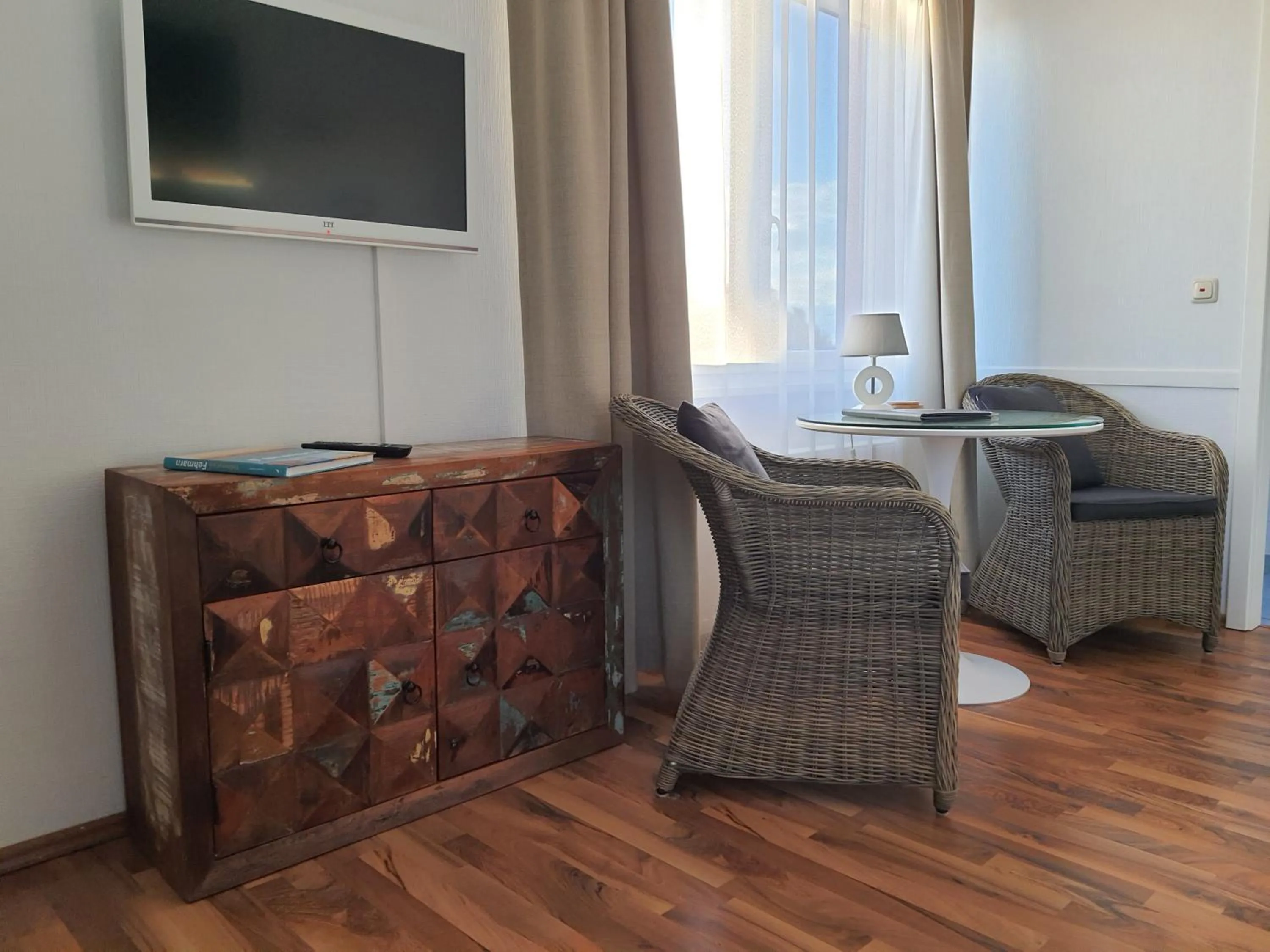 Seating area in Haus Achtern Diek in erster Reihe am Meer