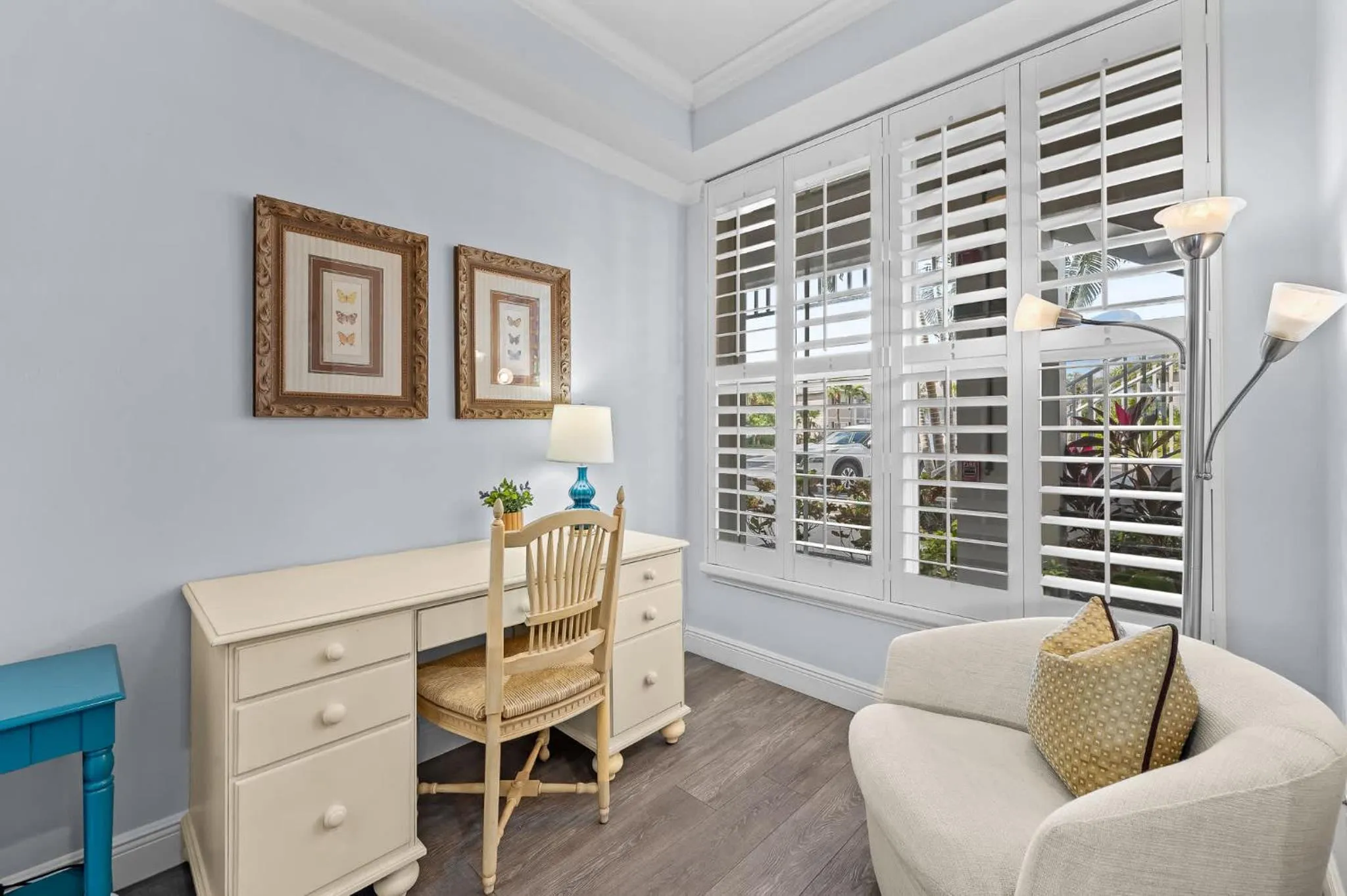 Seating area in Bologna Golf Condo in the Lely Resort