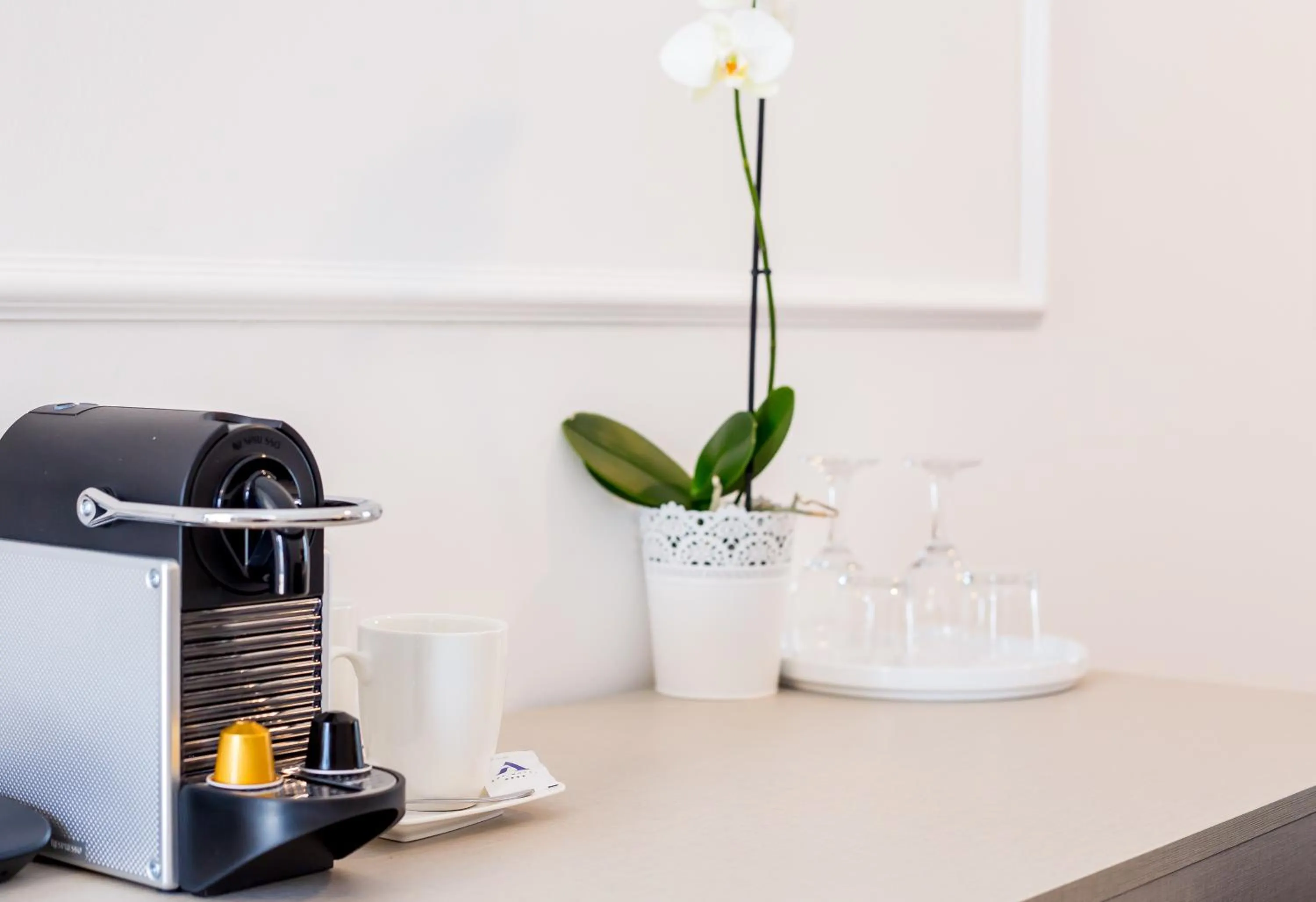 Coffee/tea facilities in Art Hotel