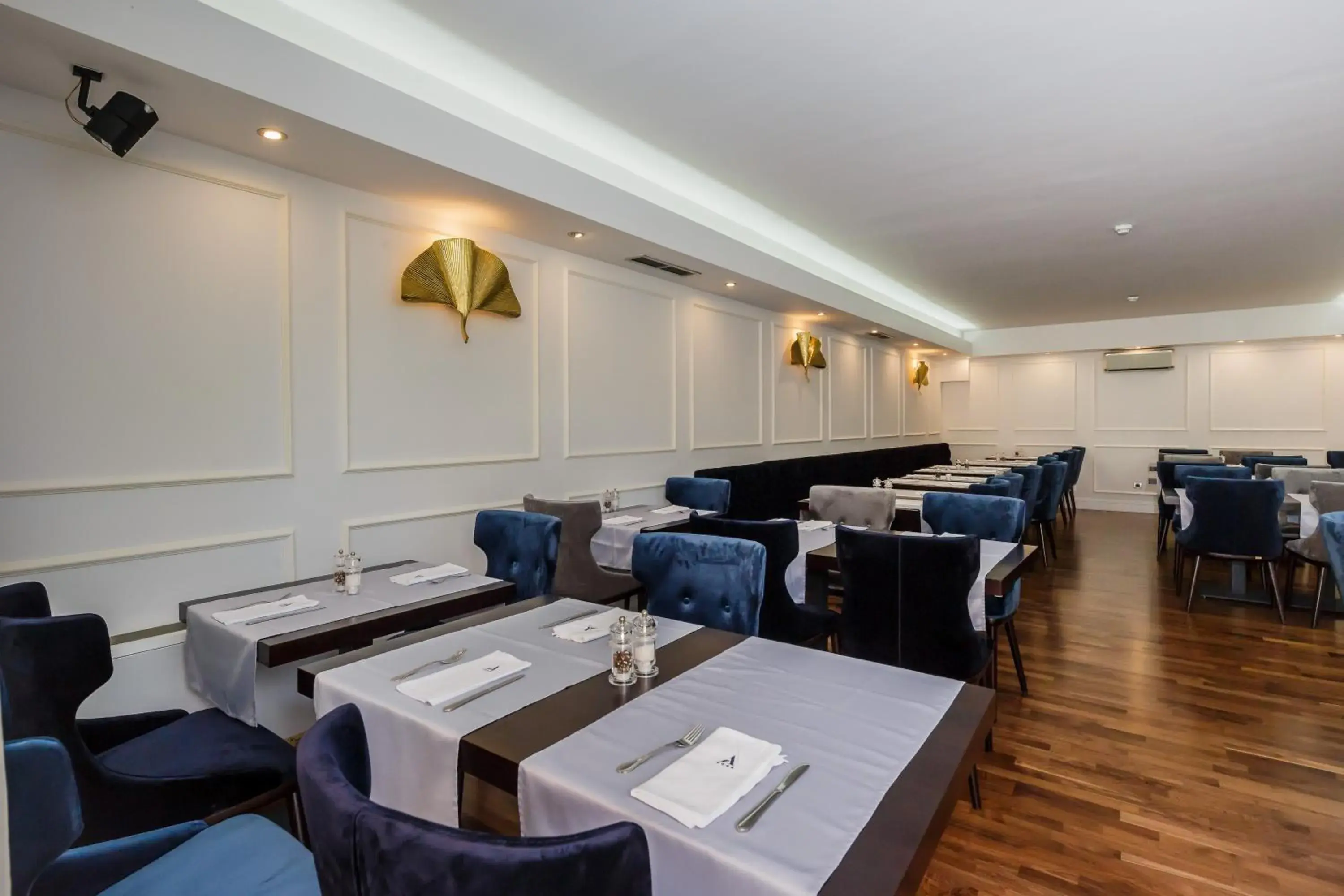 Restaurant/places to eat in Art Hotel Restaurant/places to eat in Art Hotel