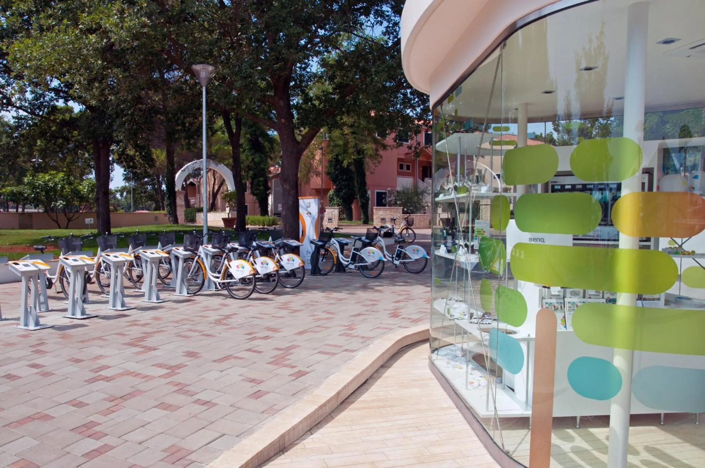 Cycling in Apartments Stella Plava Laguna