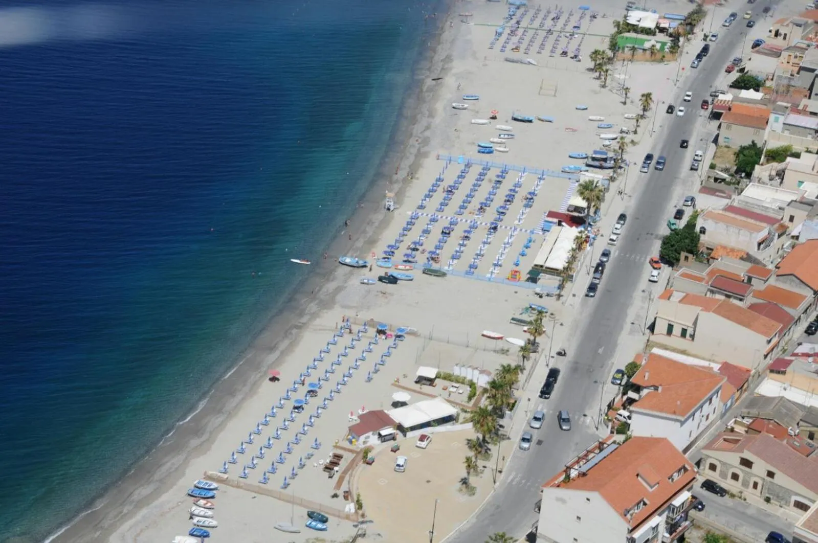 Natural landscape in B&B A due Passi dal Mare