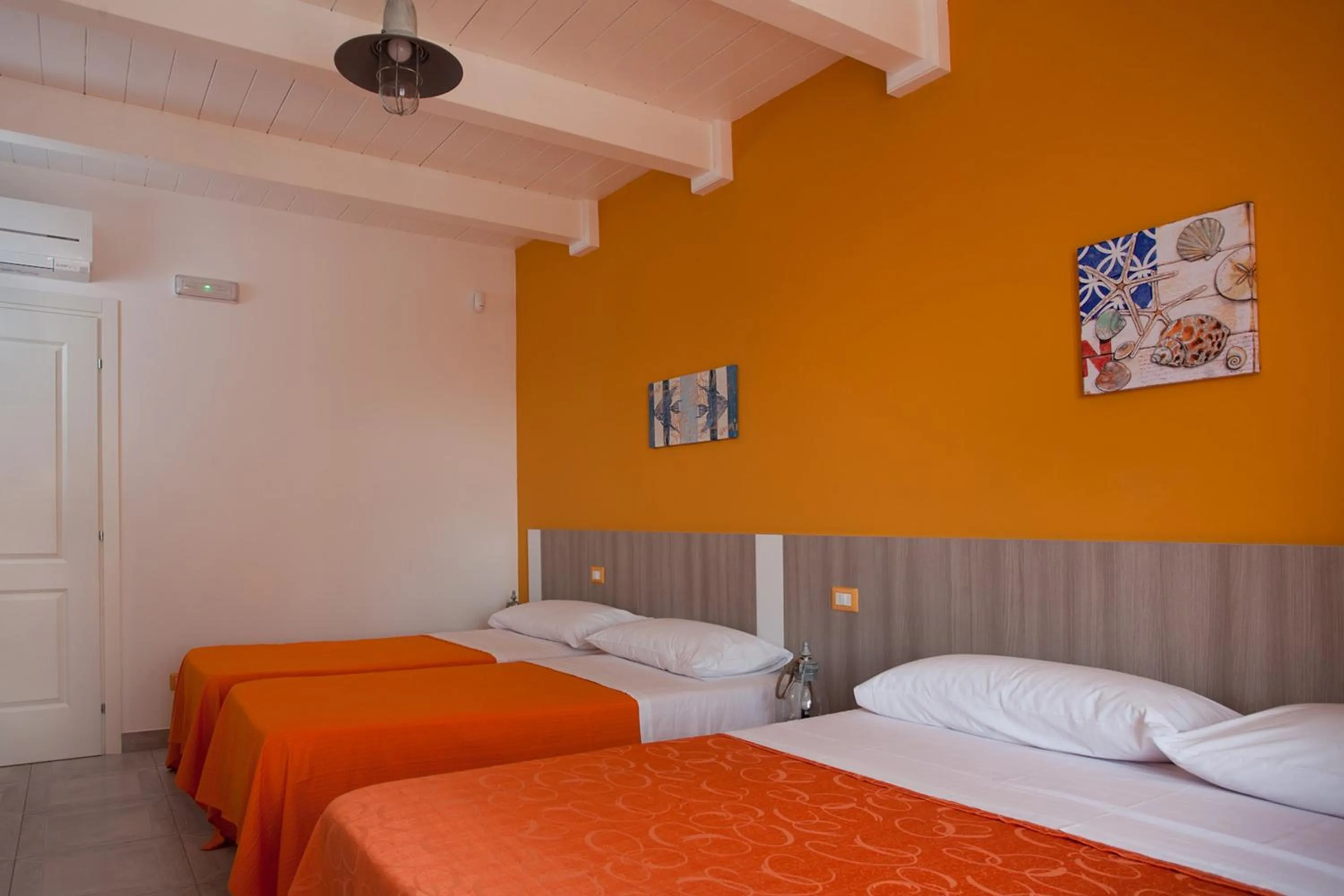 Bed in B&B A due Passi dal Mare
