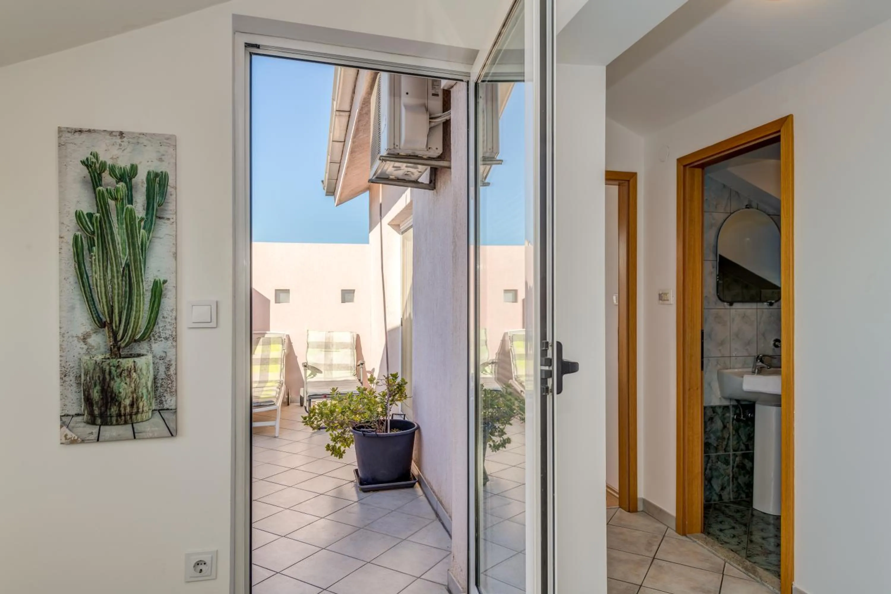 Balcony/Terrace in Pink Inn