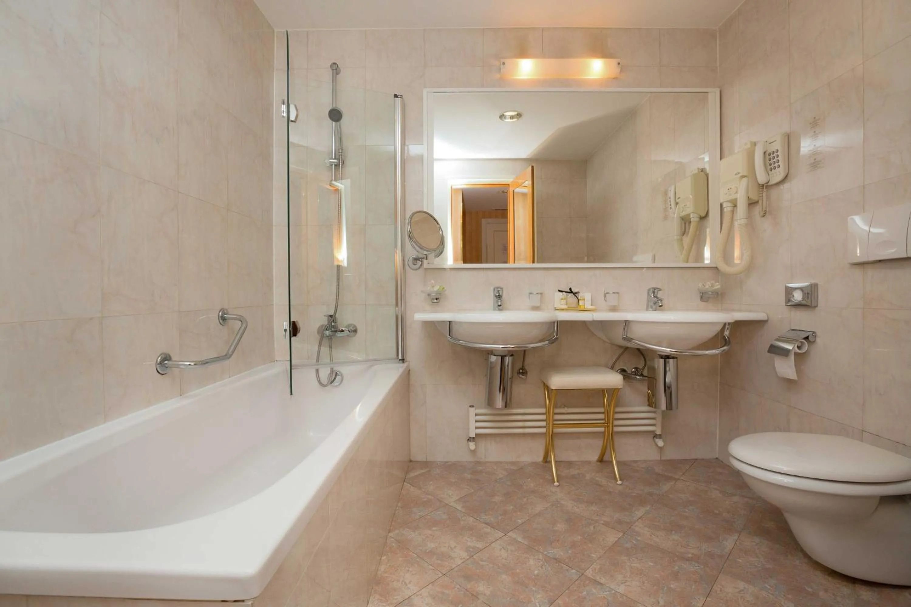 Toilet in Amadria Park Hotel Milenij