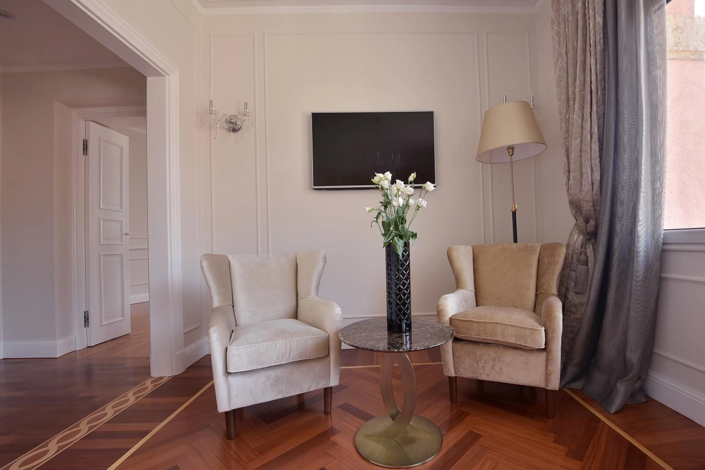 TV and multimedia in Amadria Park Hotel Milenij