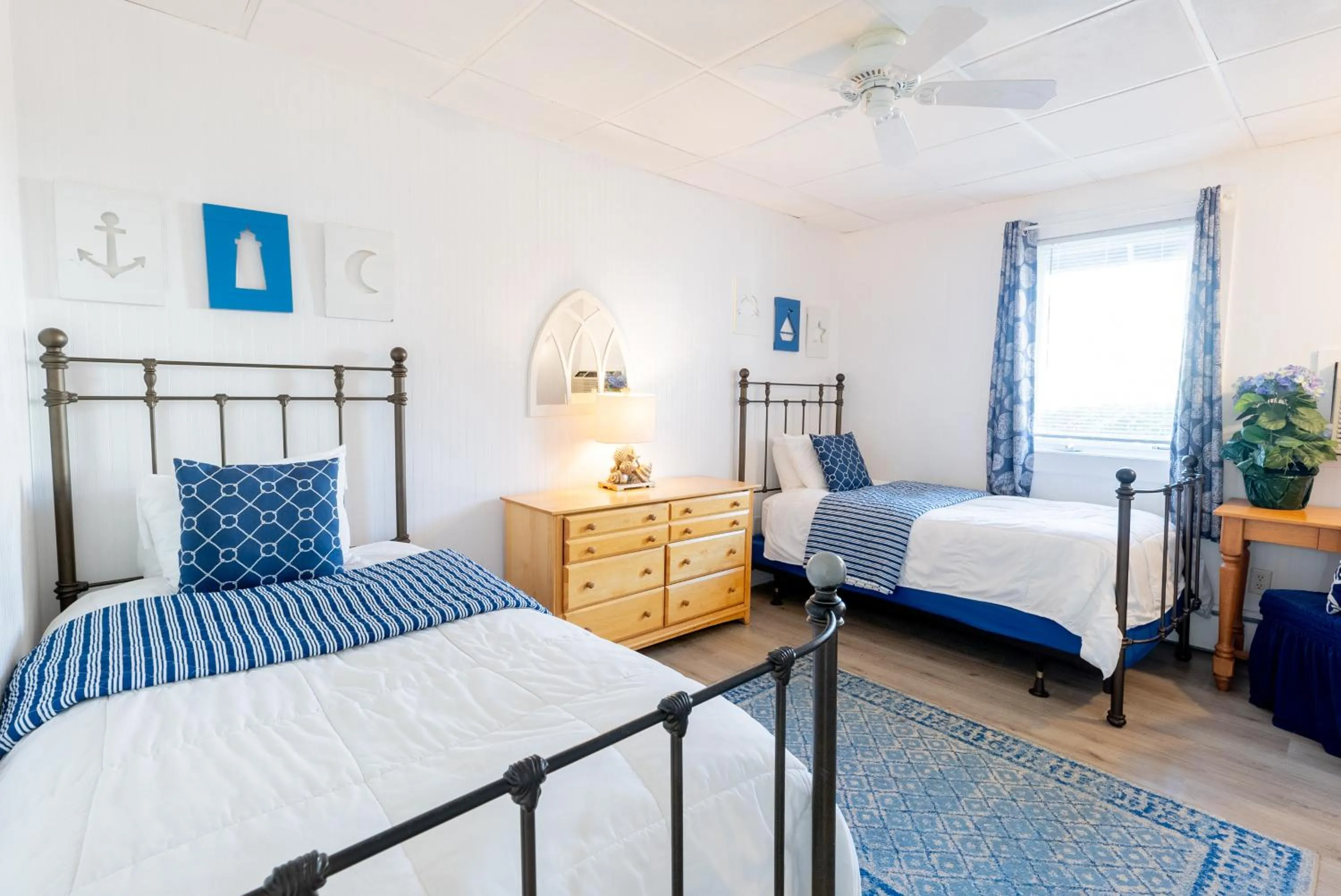 Bed in The Edgewater