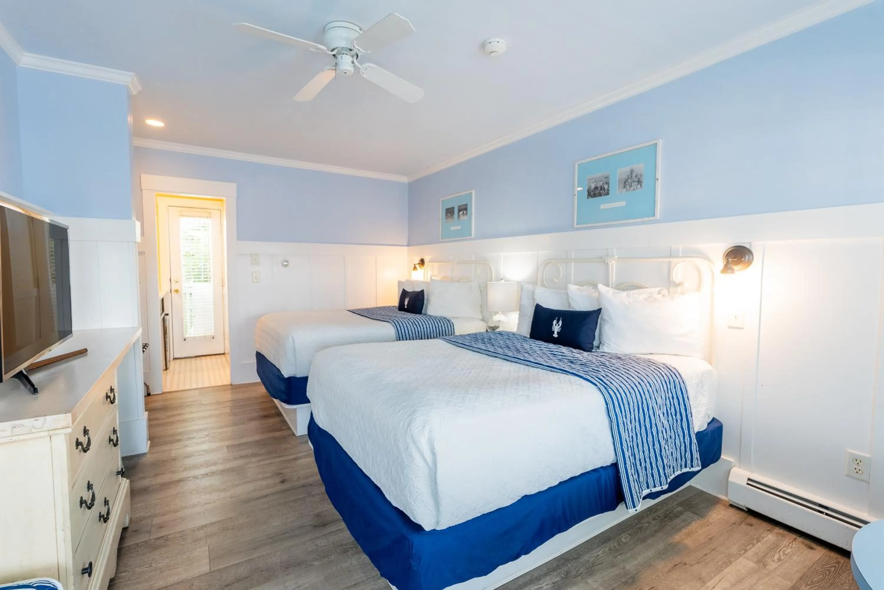 Bed in The Edgewater