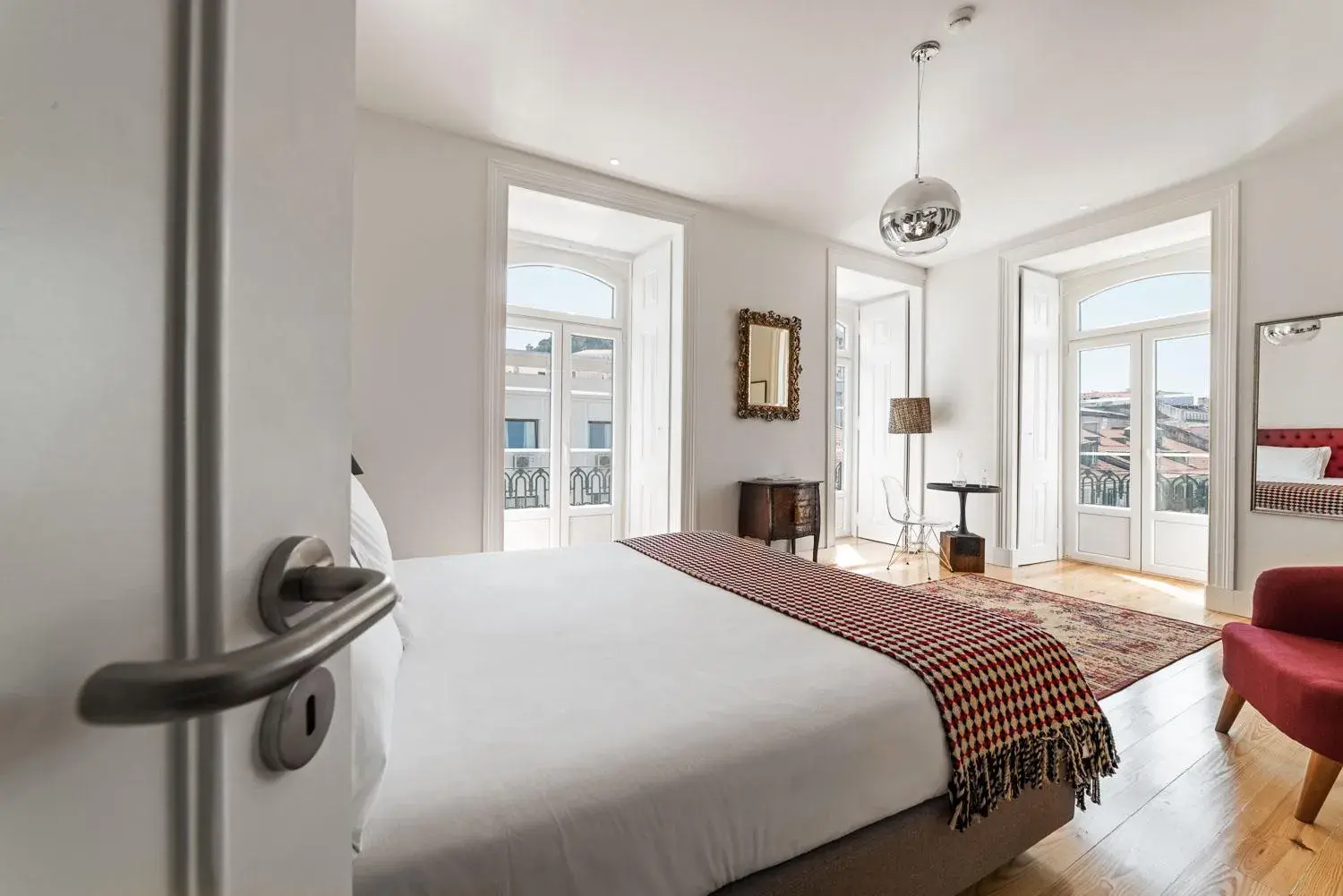 Bed in Tesouro da Baixa by Shiadu Bed in Tesouro da Baixa by Shiadu