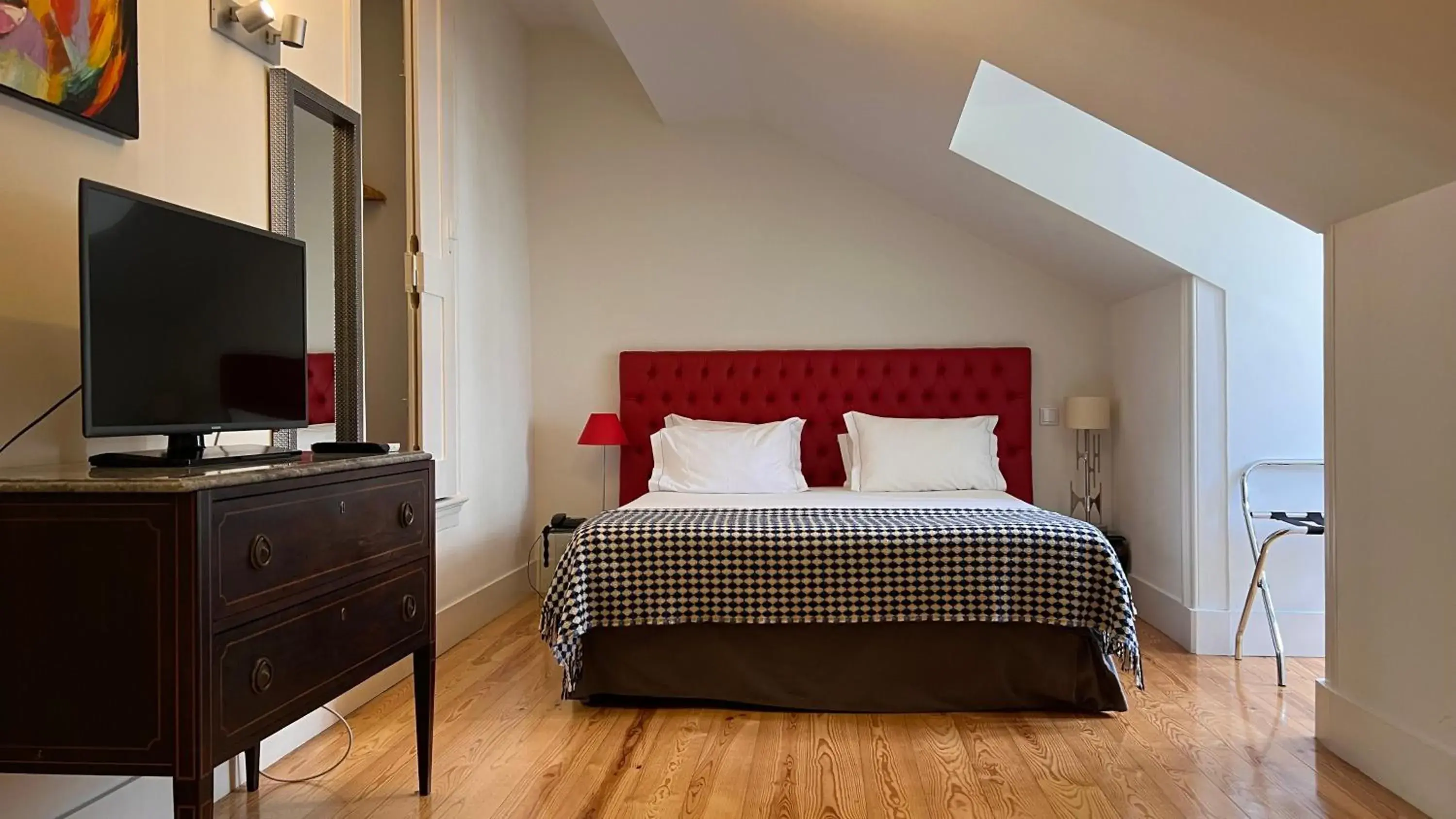 Bedroom, Bed in Tesouro da Baixa by Shiadu Bedroom, Bed in Tesouro da Baixa by Shiadu