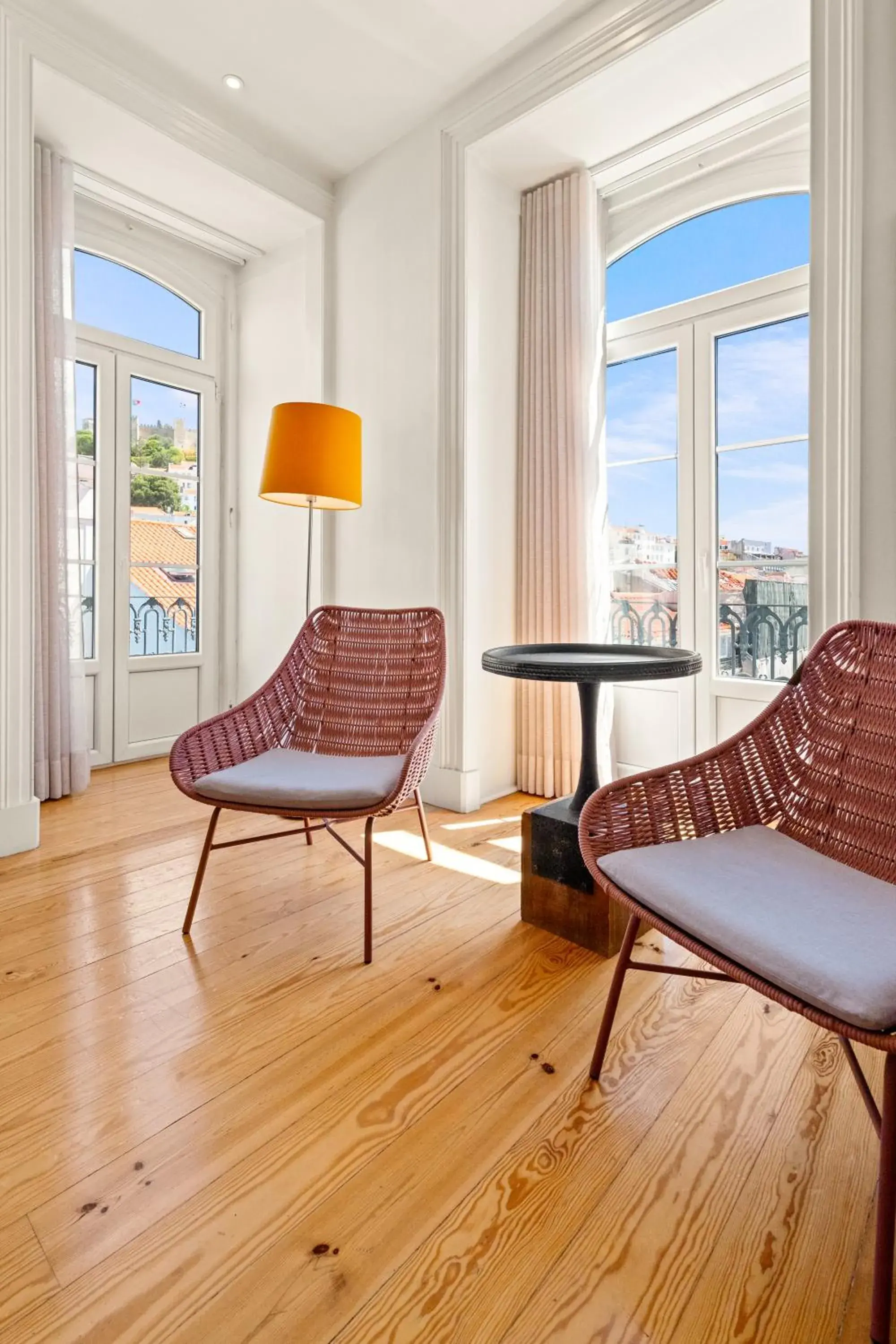 Living room in Tesouro da Baixa by Shiadu Living room in Tesouro da Baixa by Shiadu