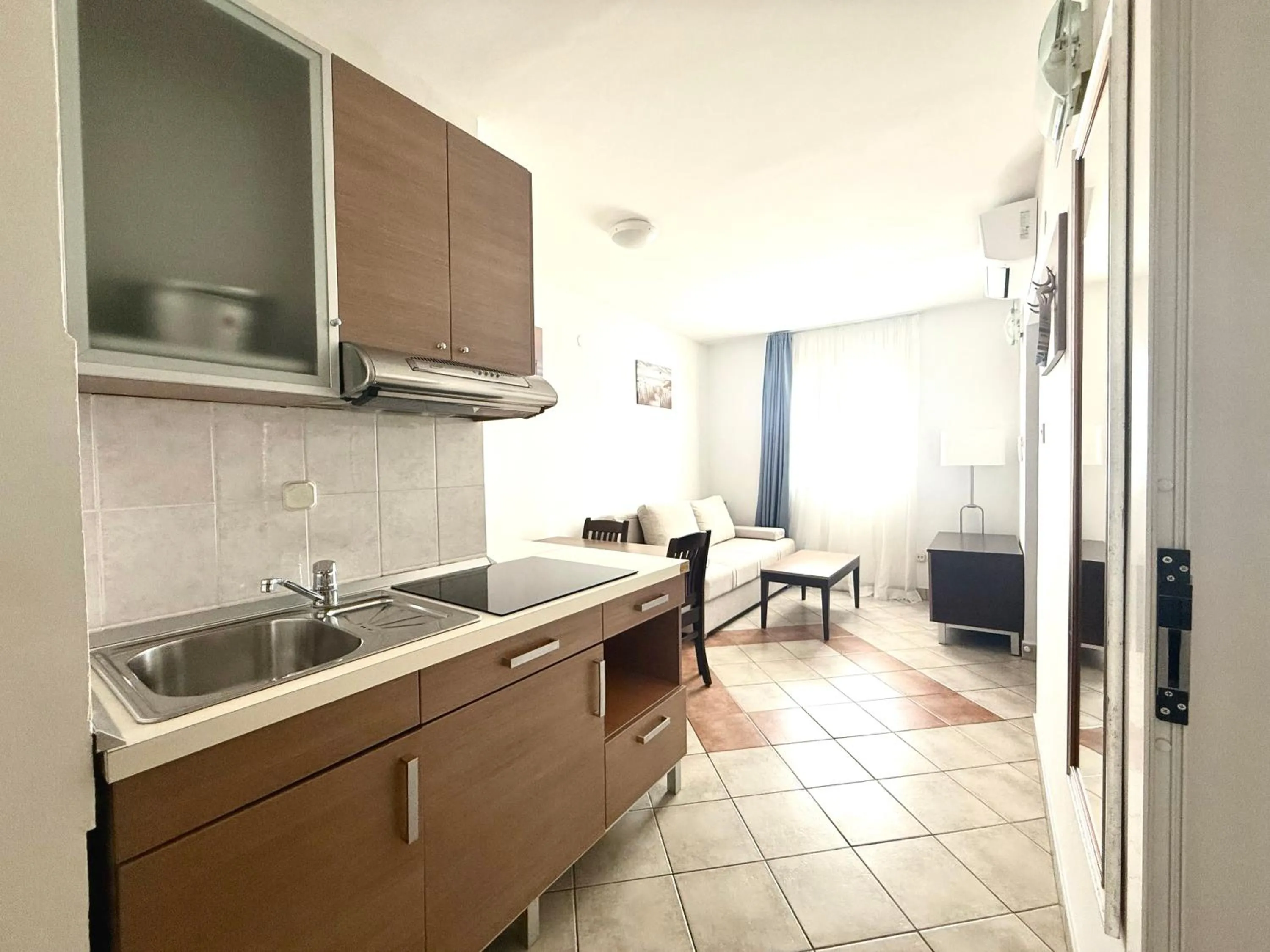Kitchen or kitchenette in Hotel Priscapac Resort & Apartments