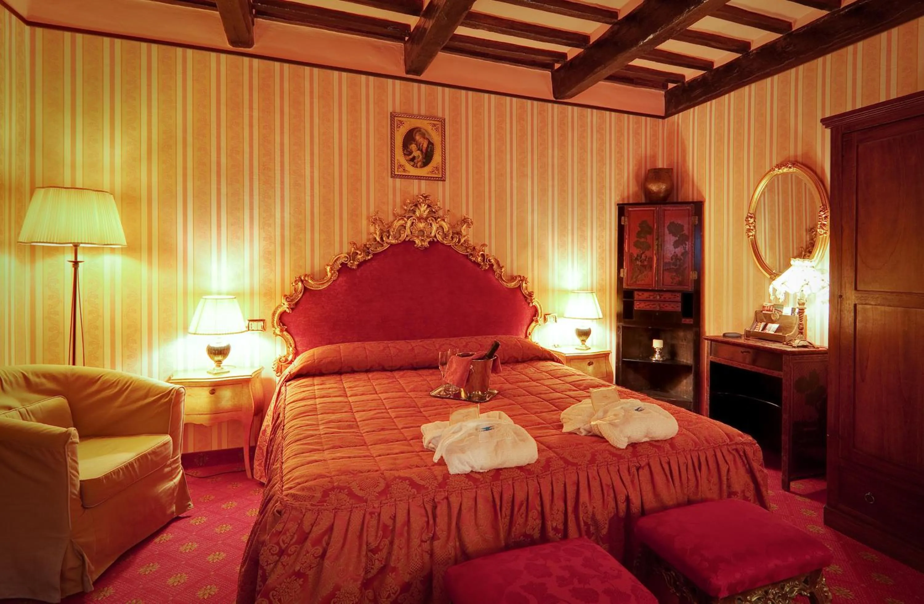 Bed in Relais Antica Locanda La Diligenza
