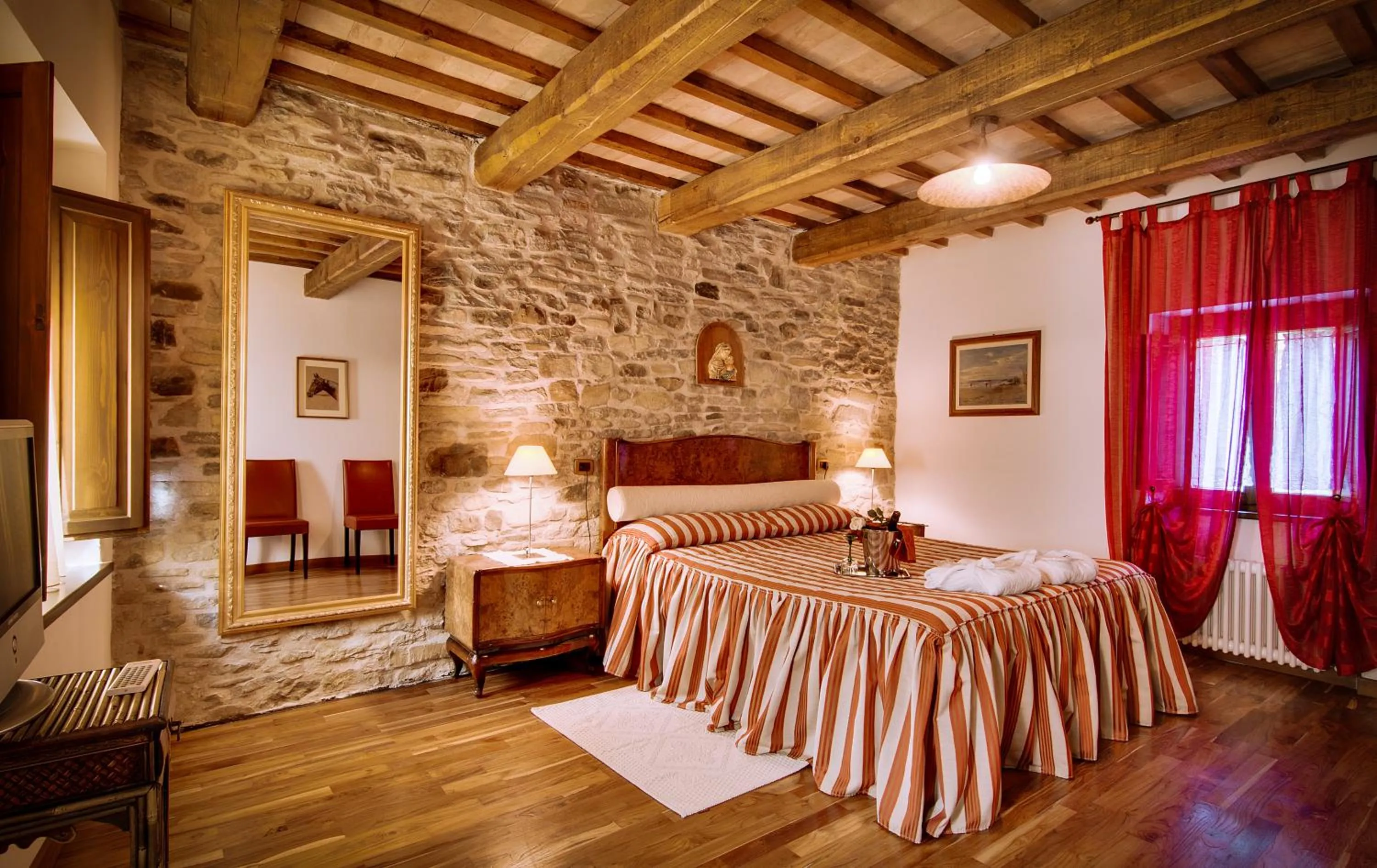 Bedroom, Bed in Relais Antica Locanda La Diligenza