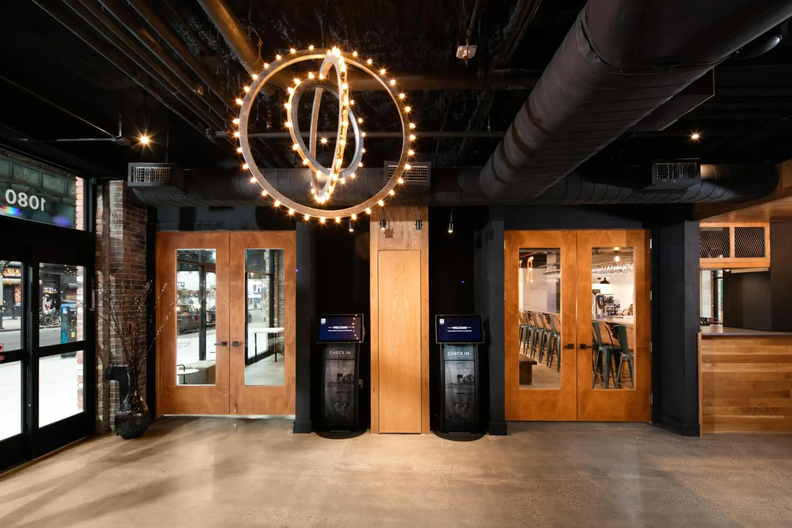 Facade/entrance in Hotel 1080 Facade/entrance in Hotel 1080