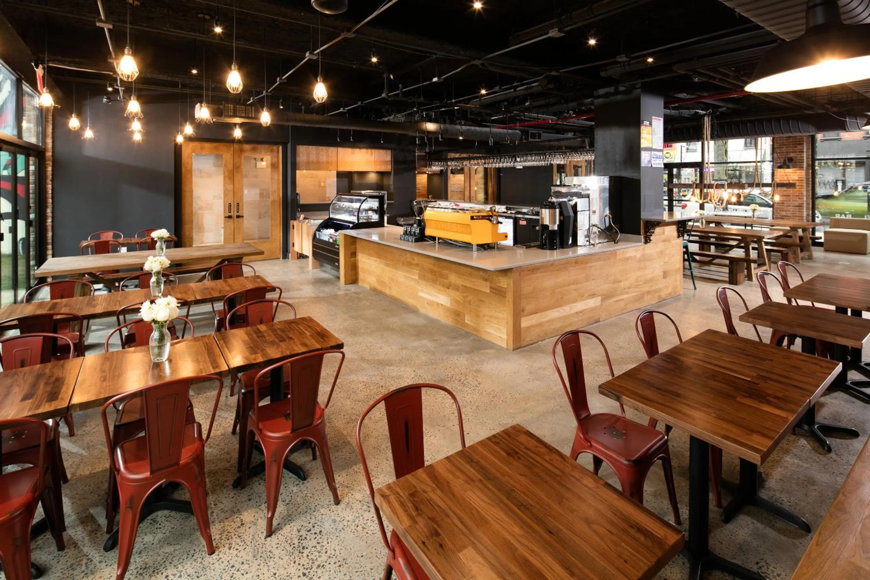 Restaurant/places to eat in Hotel 1080