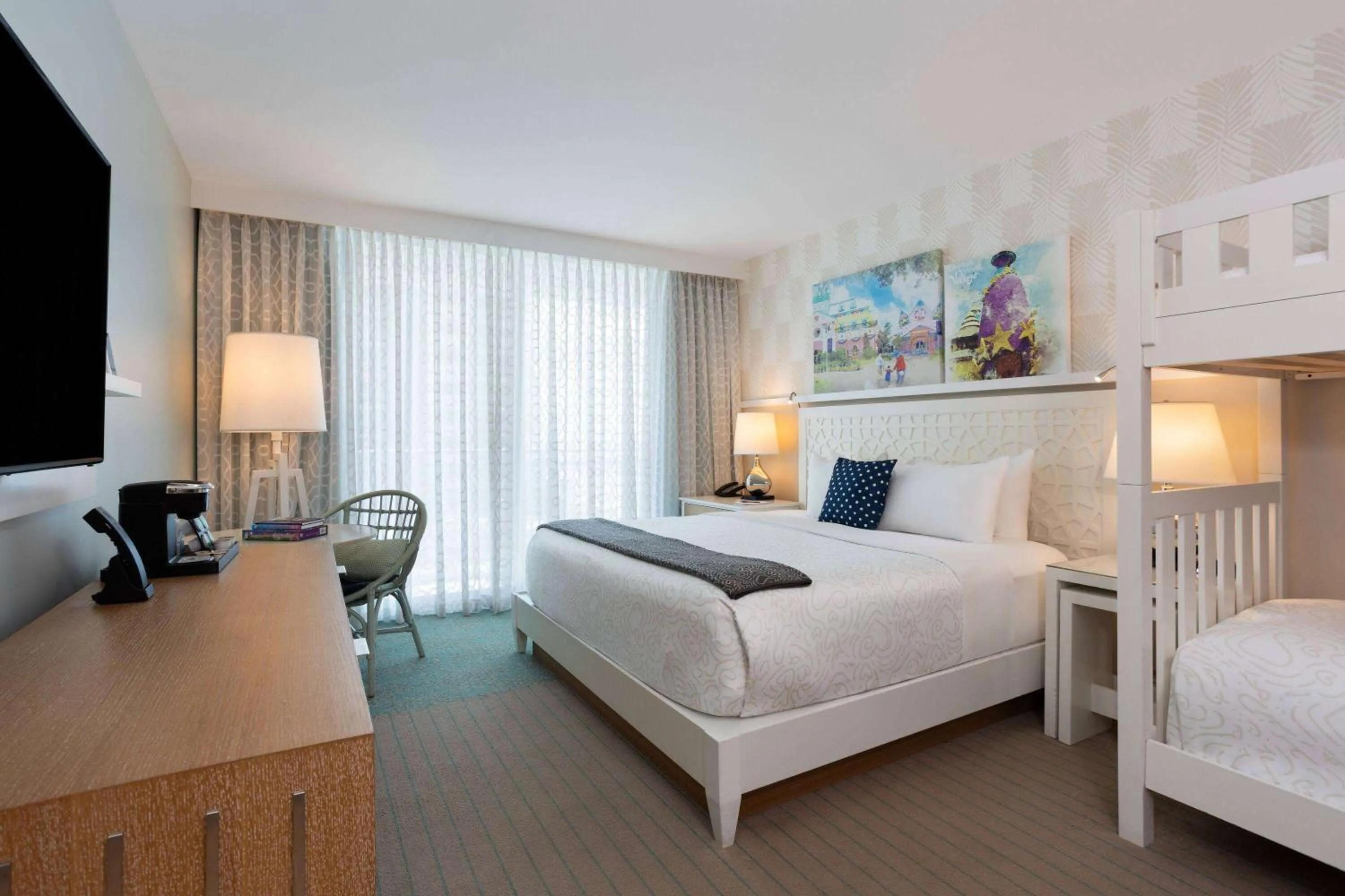 Photo of the whole room, Bed in Wyndham Grand Clearwater Beach