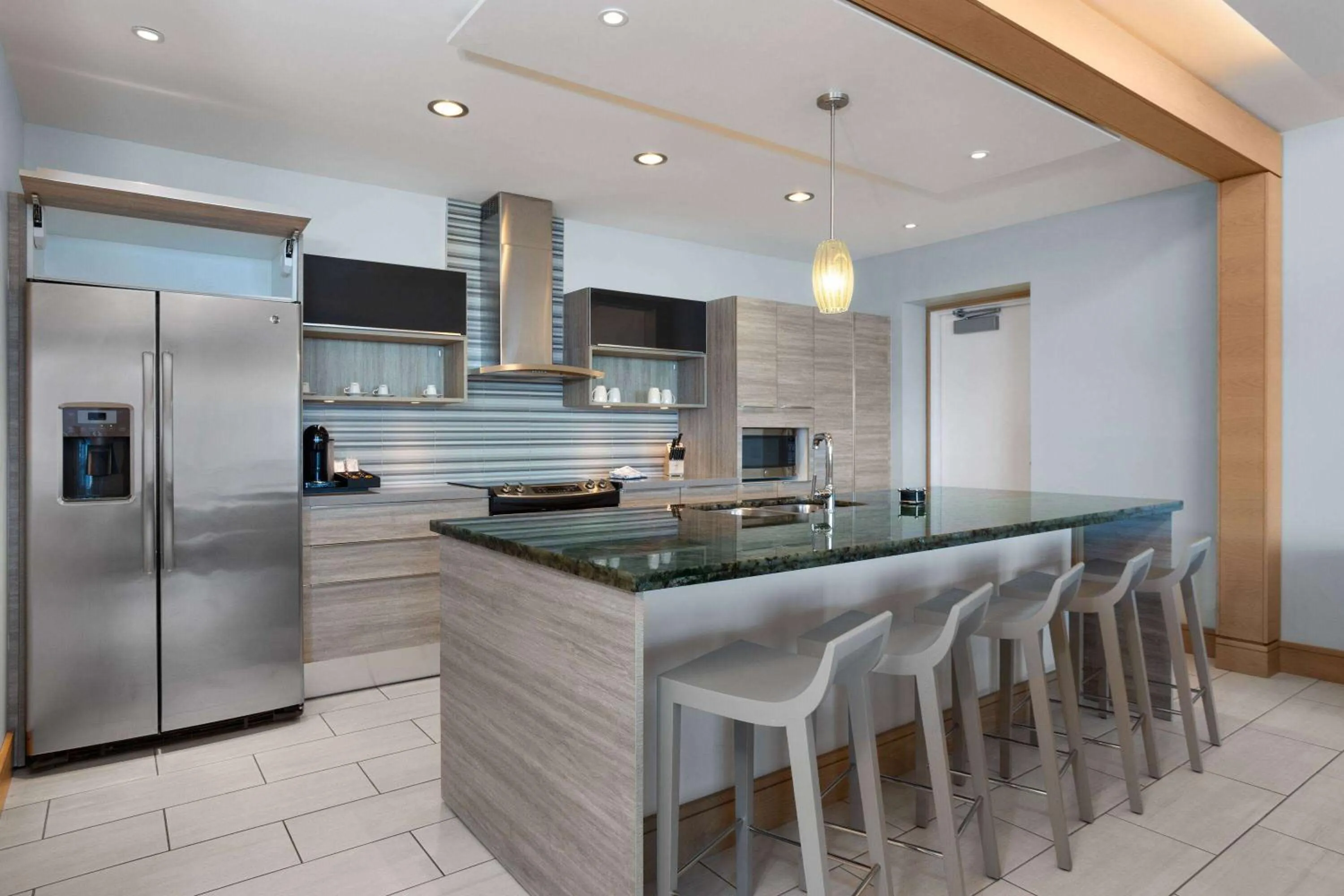 Photo of the whole room in Wyndham Grand Clearwater Beach