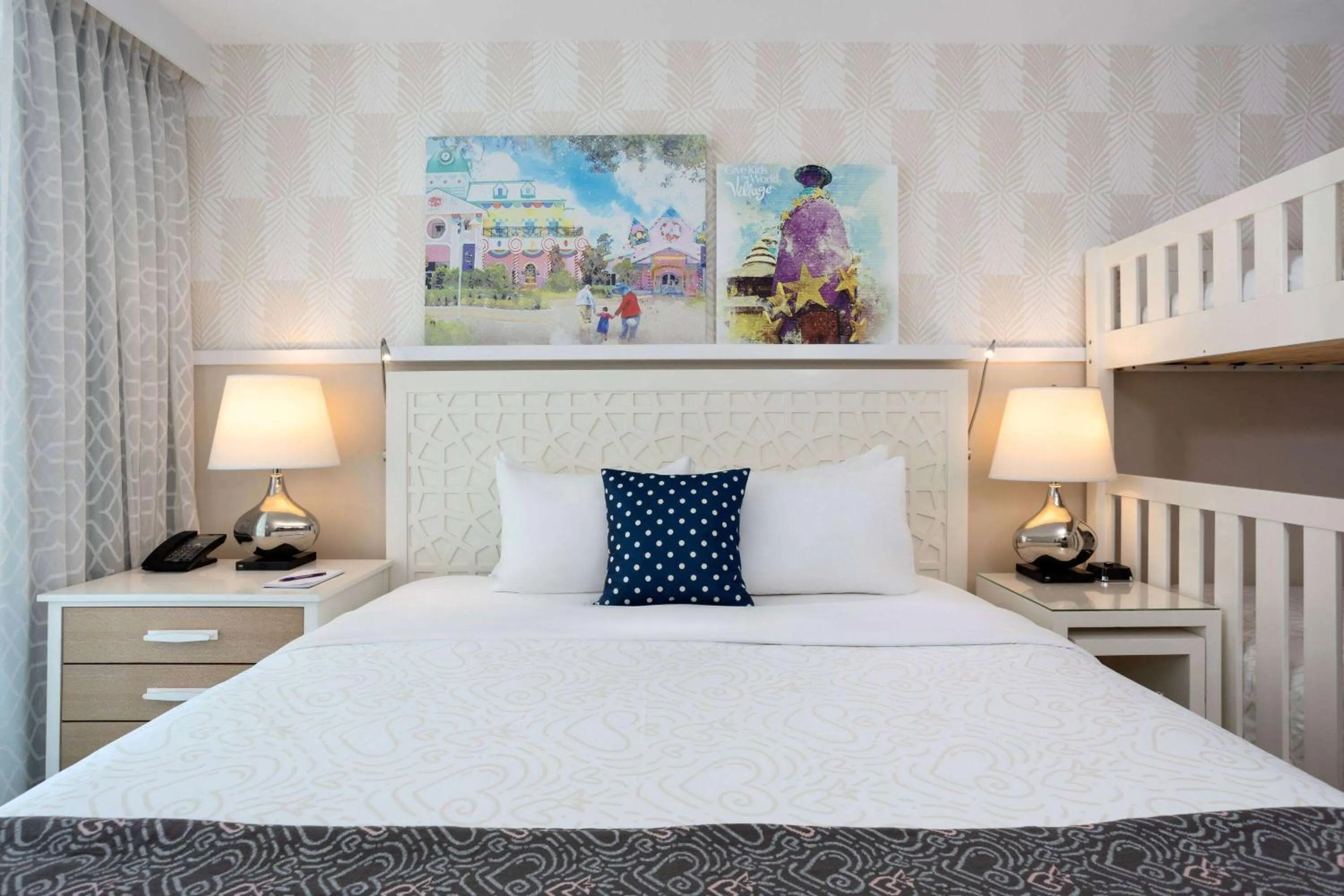 Photo of the whole room, Bed in Wyndham Grand Clearwater Beach