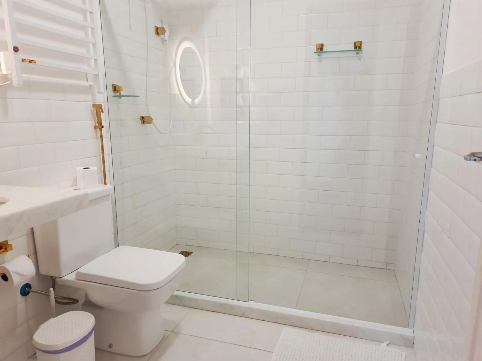 Shower in Agellum Bed & Breakfast