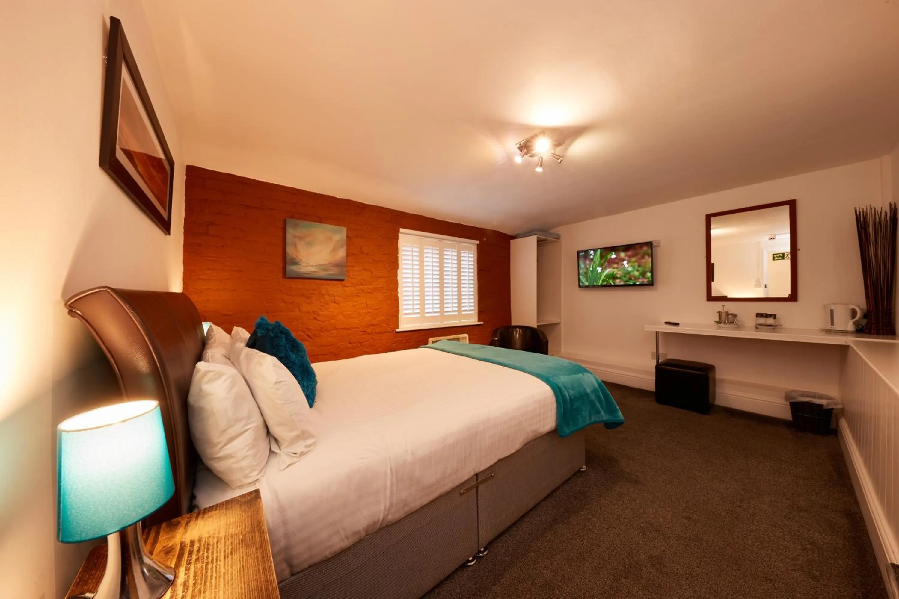 Bedroom, Bed in The Forest Lodge