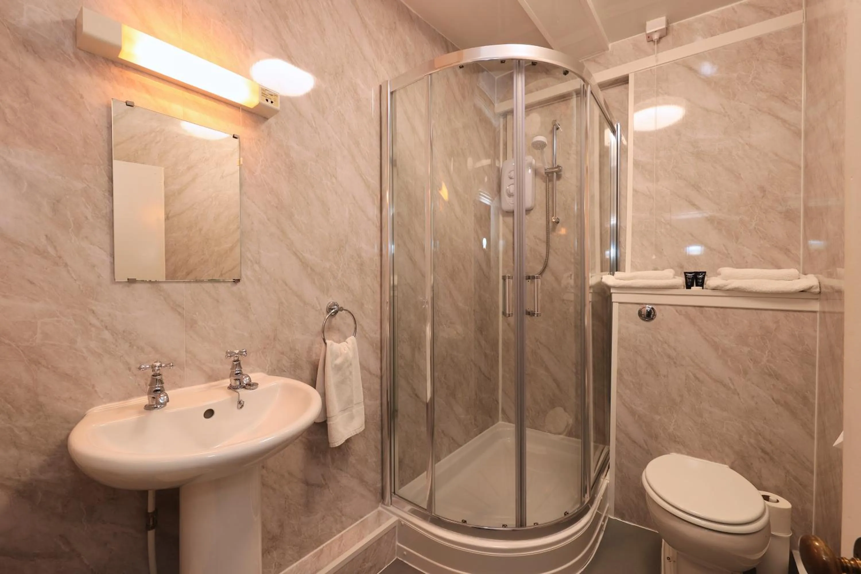 Shower in The Forest Lodge