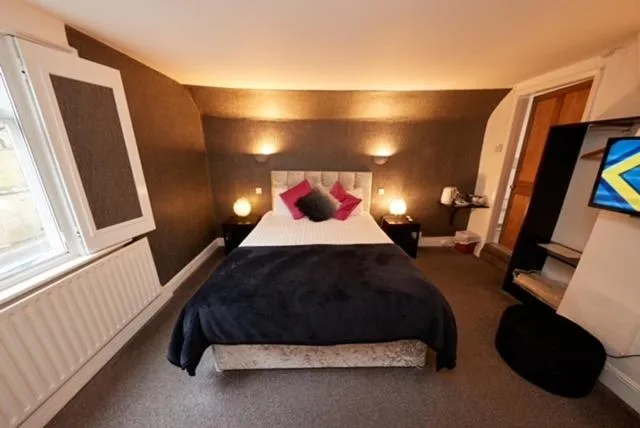 Bed in The Forest Lodge