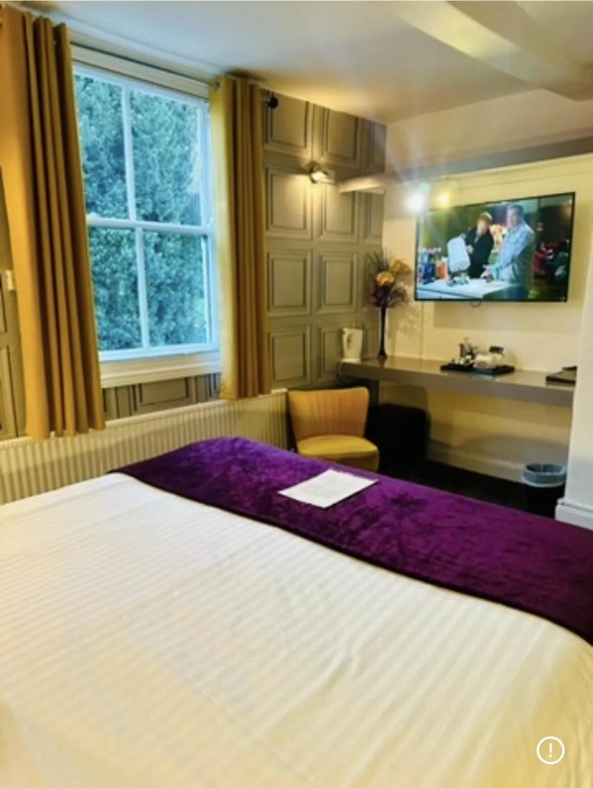 Bed in The Forest Lodge