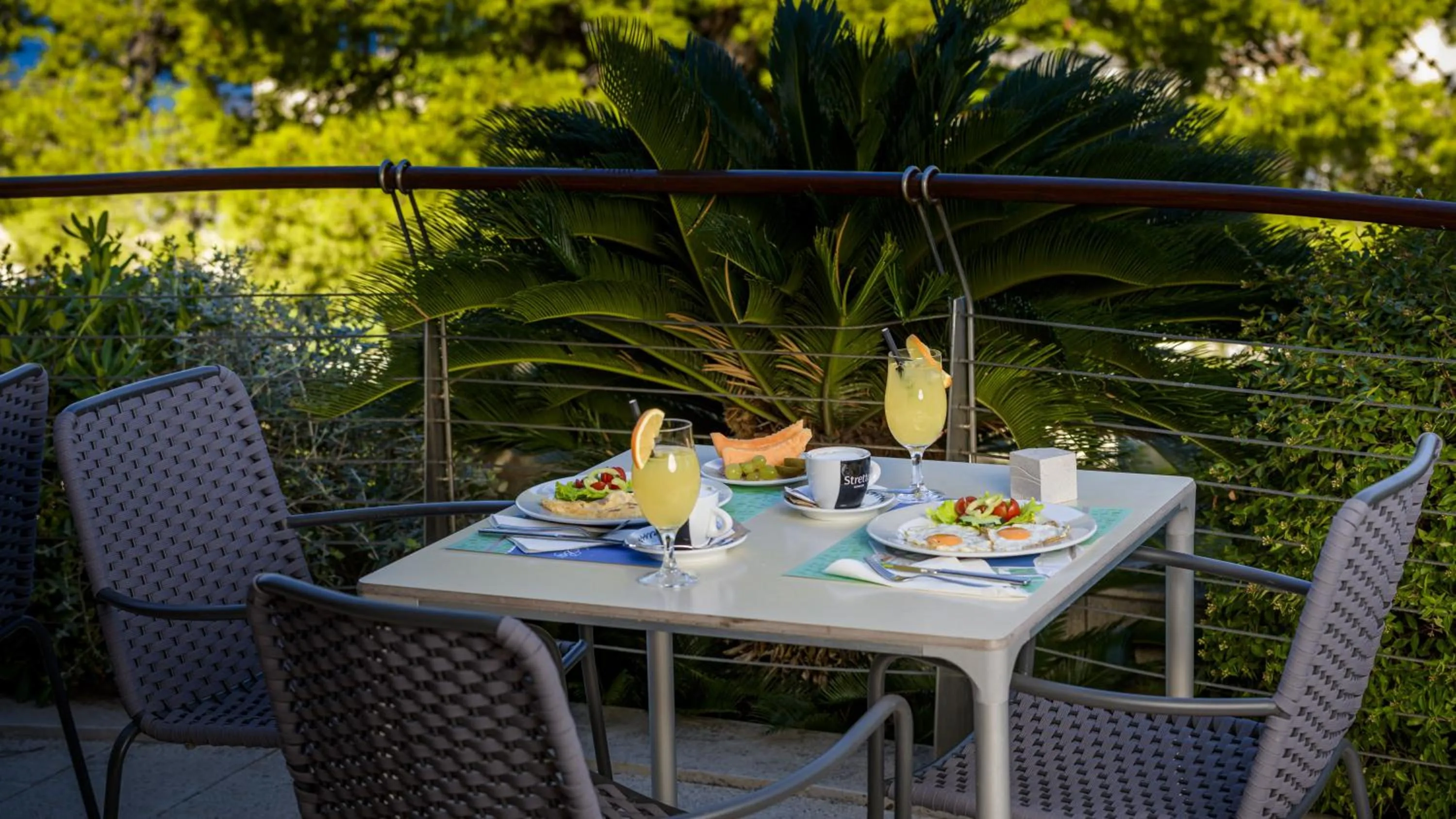 Restaurant/places to eat in Hotel Uvala