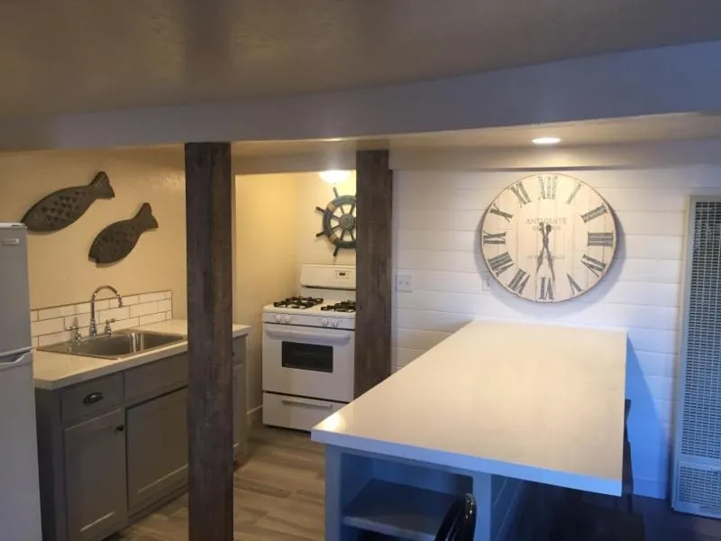 Kitchen or kitchenette in Capitola Venetian Vacation Rentals