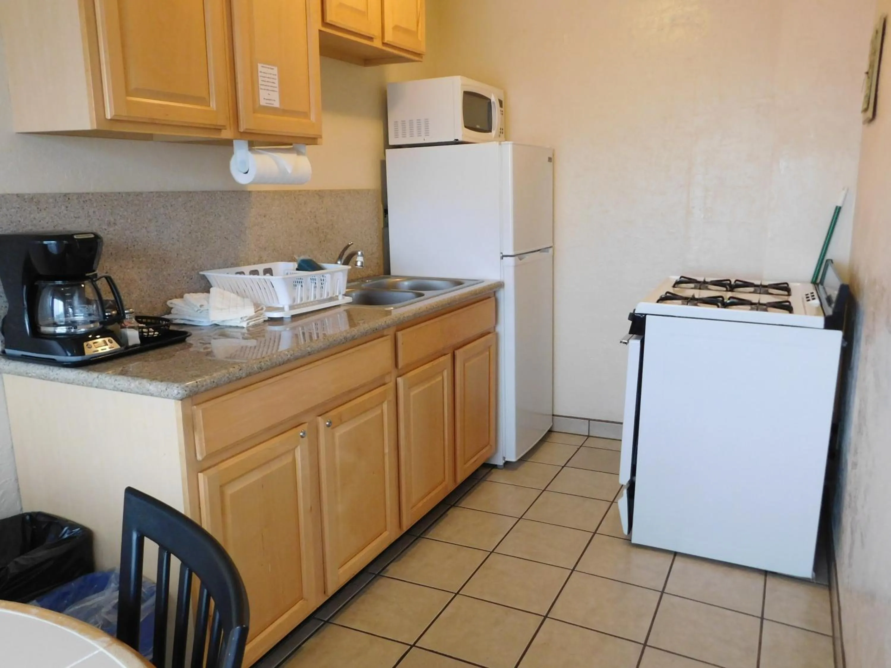 Kitchen or kitchenette in Capitola Venetian Vacation Rentals