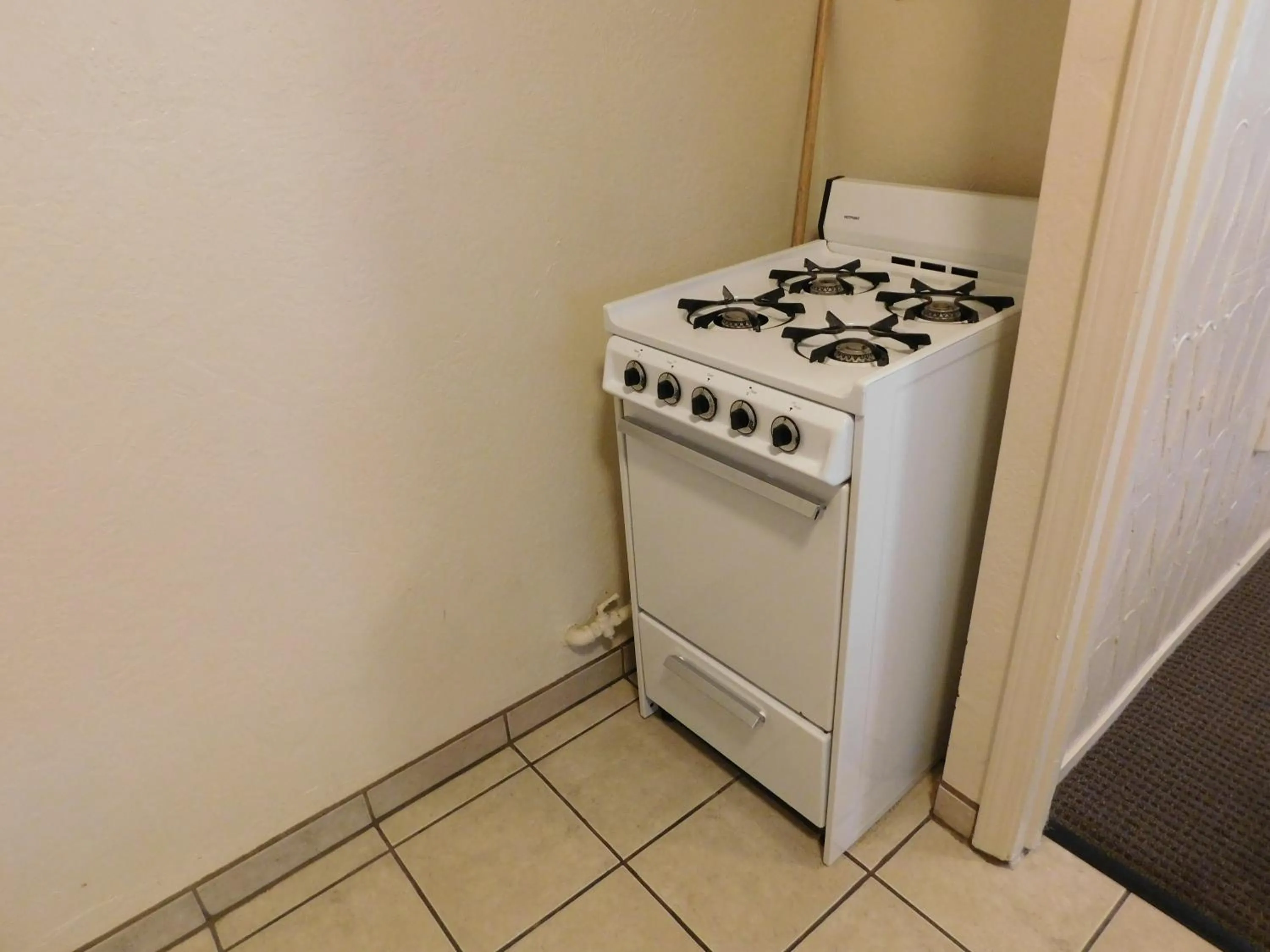 Kitchen or kitchenette in Capitola Venetian Vacation Rentals