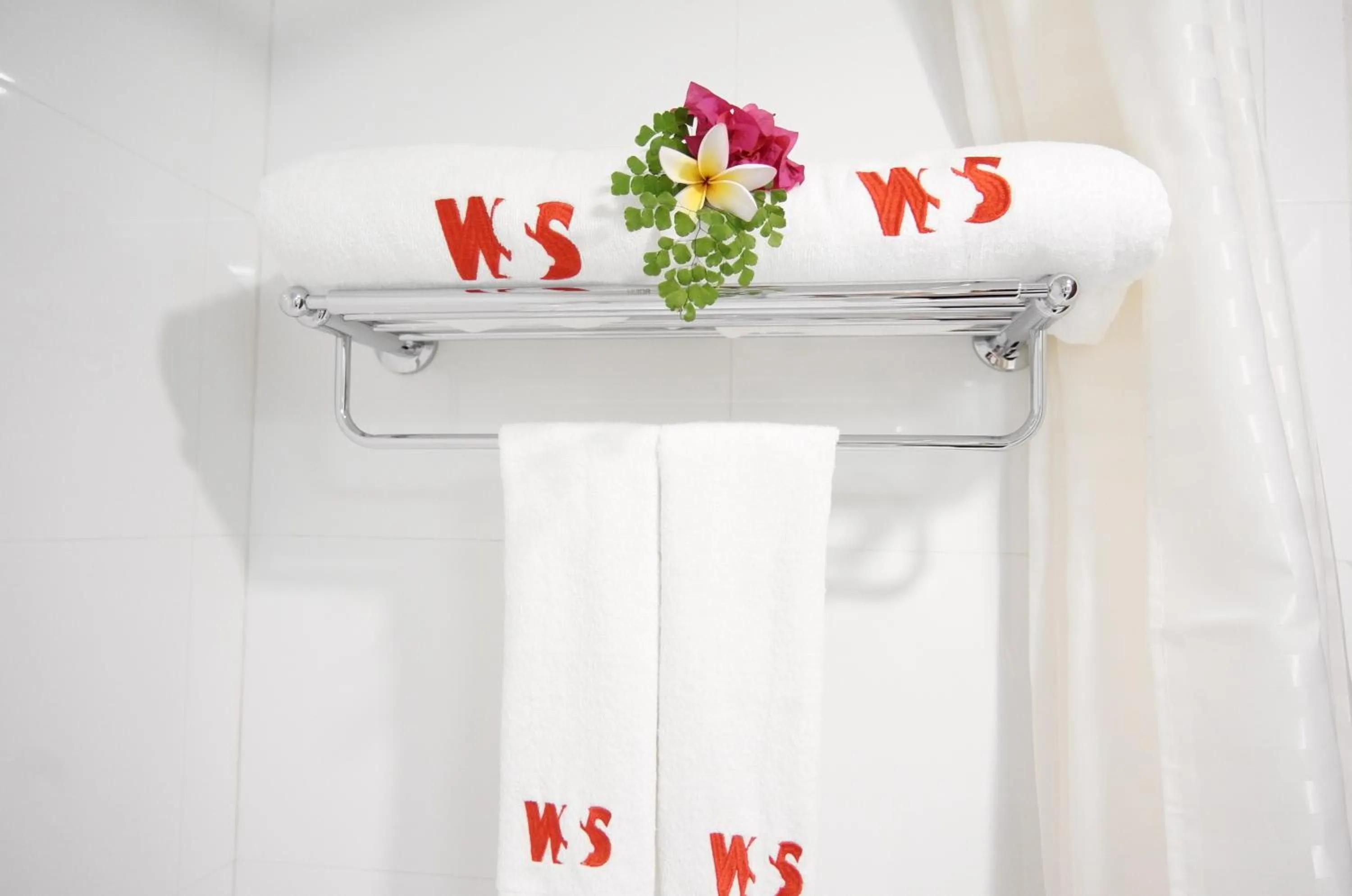 Bathroom in Luganvilla Business Hotel and Restaurant