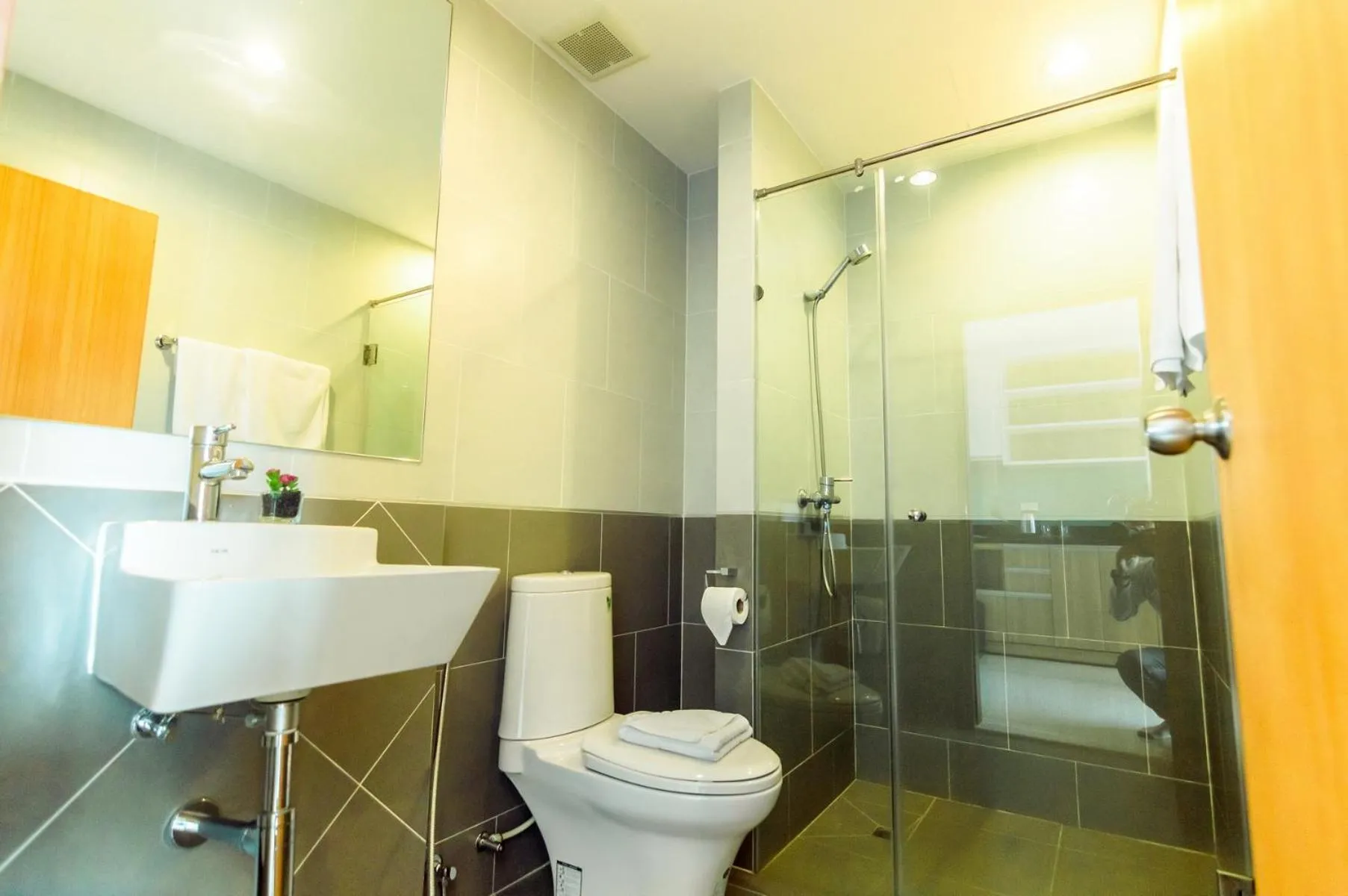 Shower in G Residence