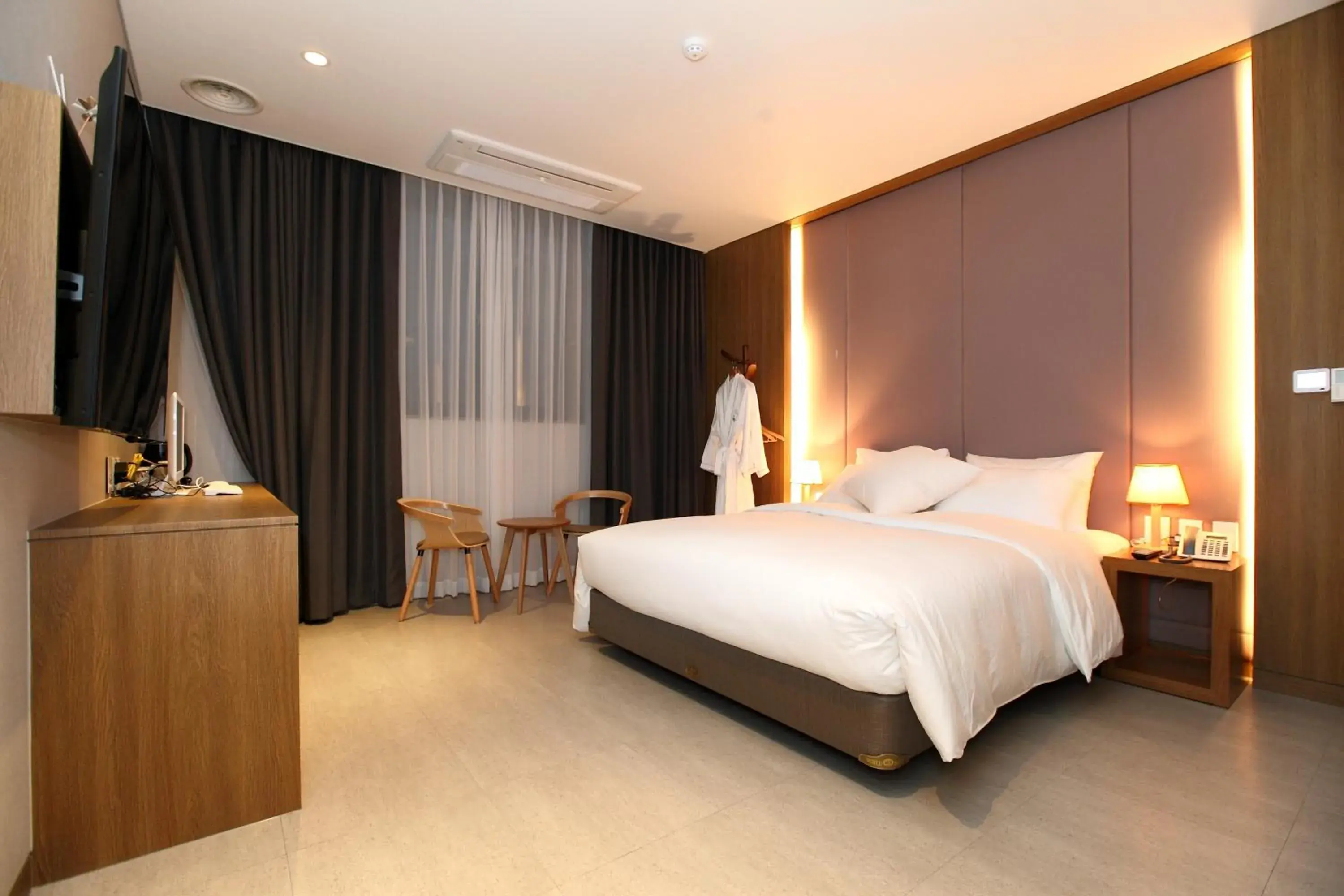 Photo of the whole room, Bed in Bricks Hotel Photo of the whole room, Bed in Bricks Hotel