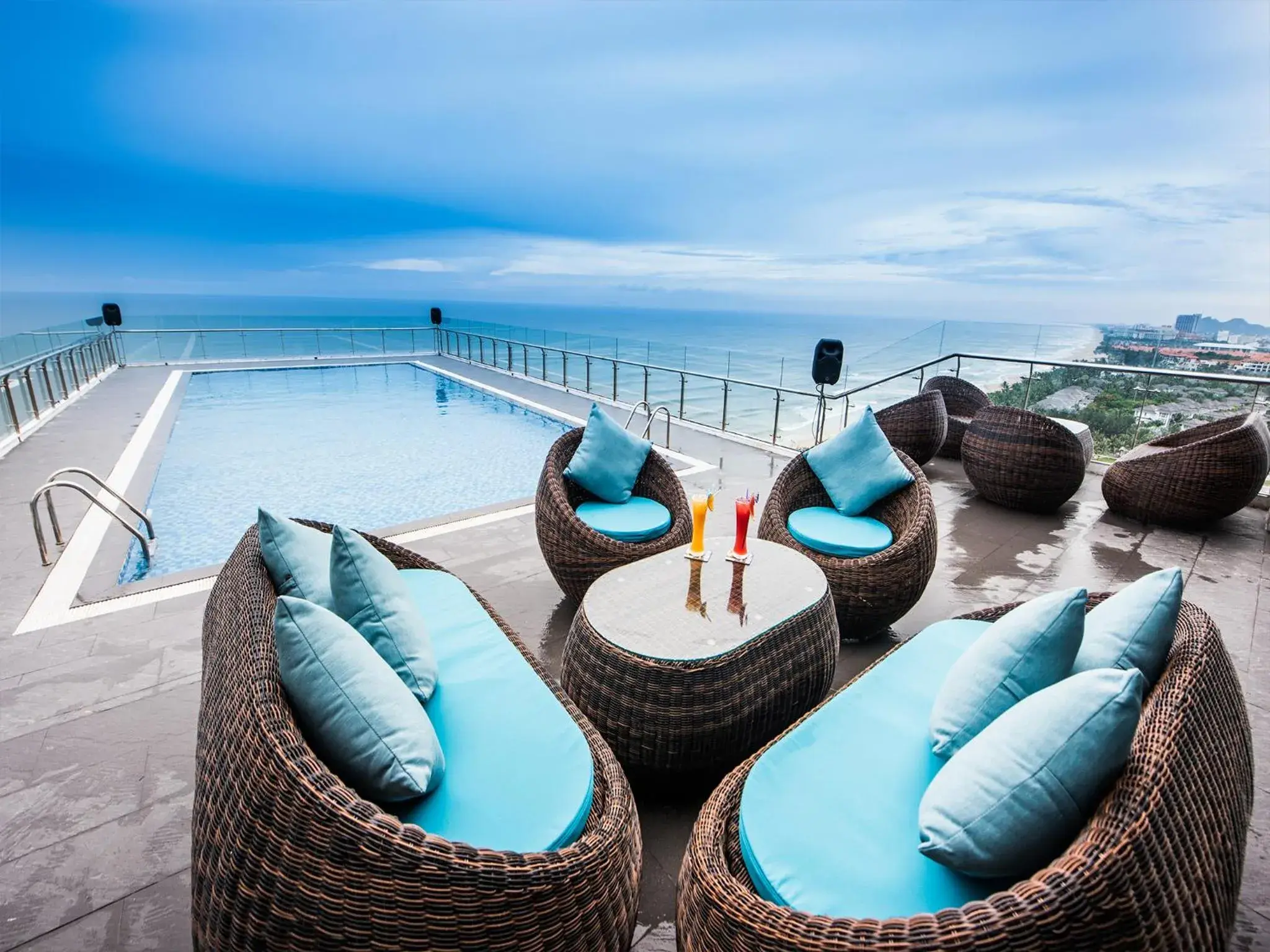 Swimming pool in Yarra Ocean Suites Danang Swimming pool in Yarra Ocean Suites Danang