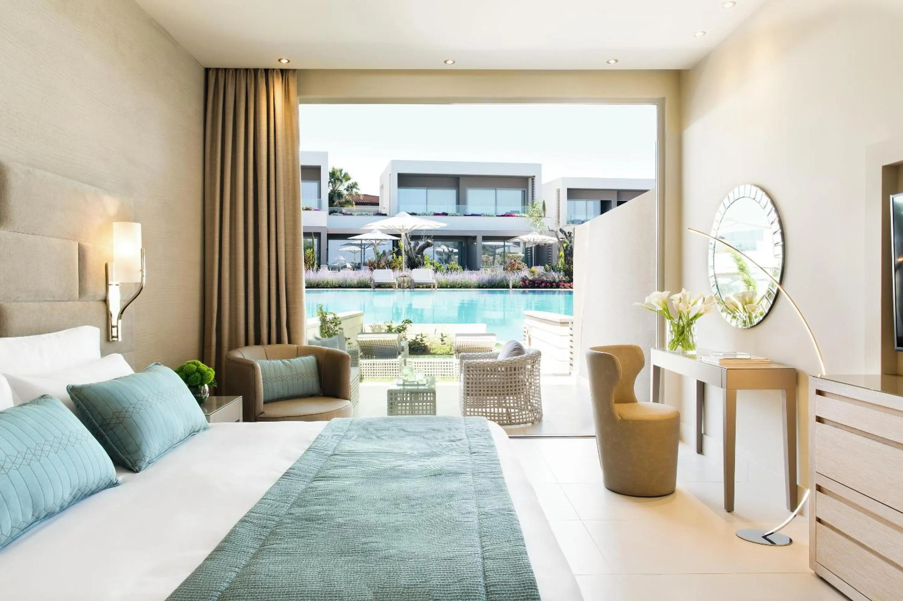 Photo of the whole room, Bed in Sani Dunes