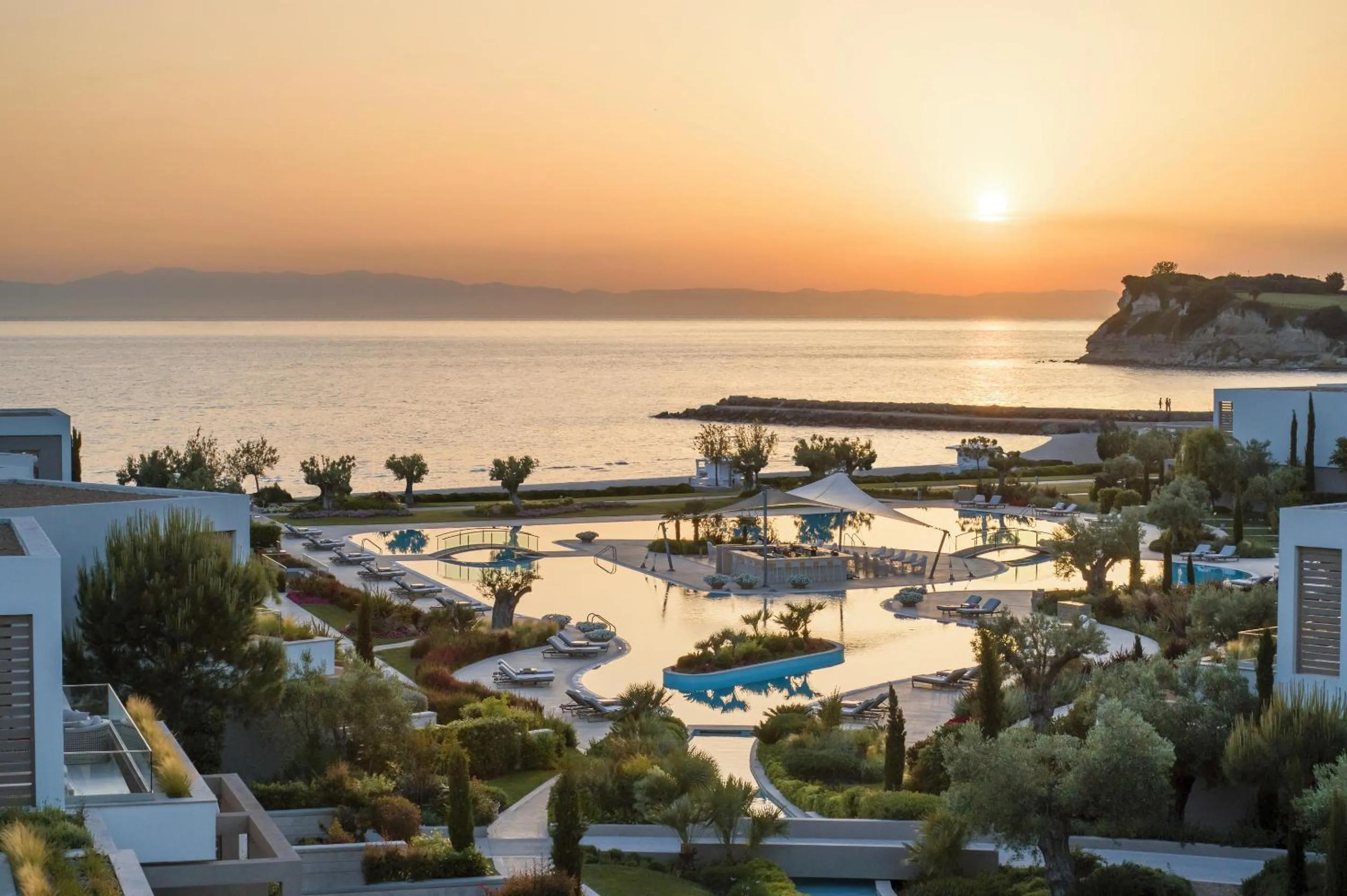 Property building in Sani Dunes