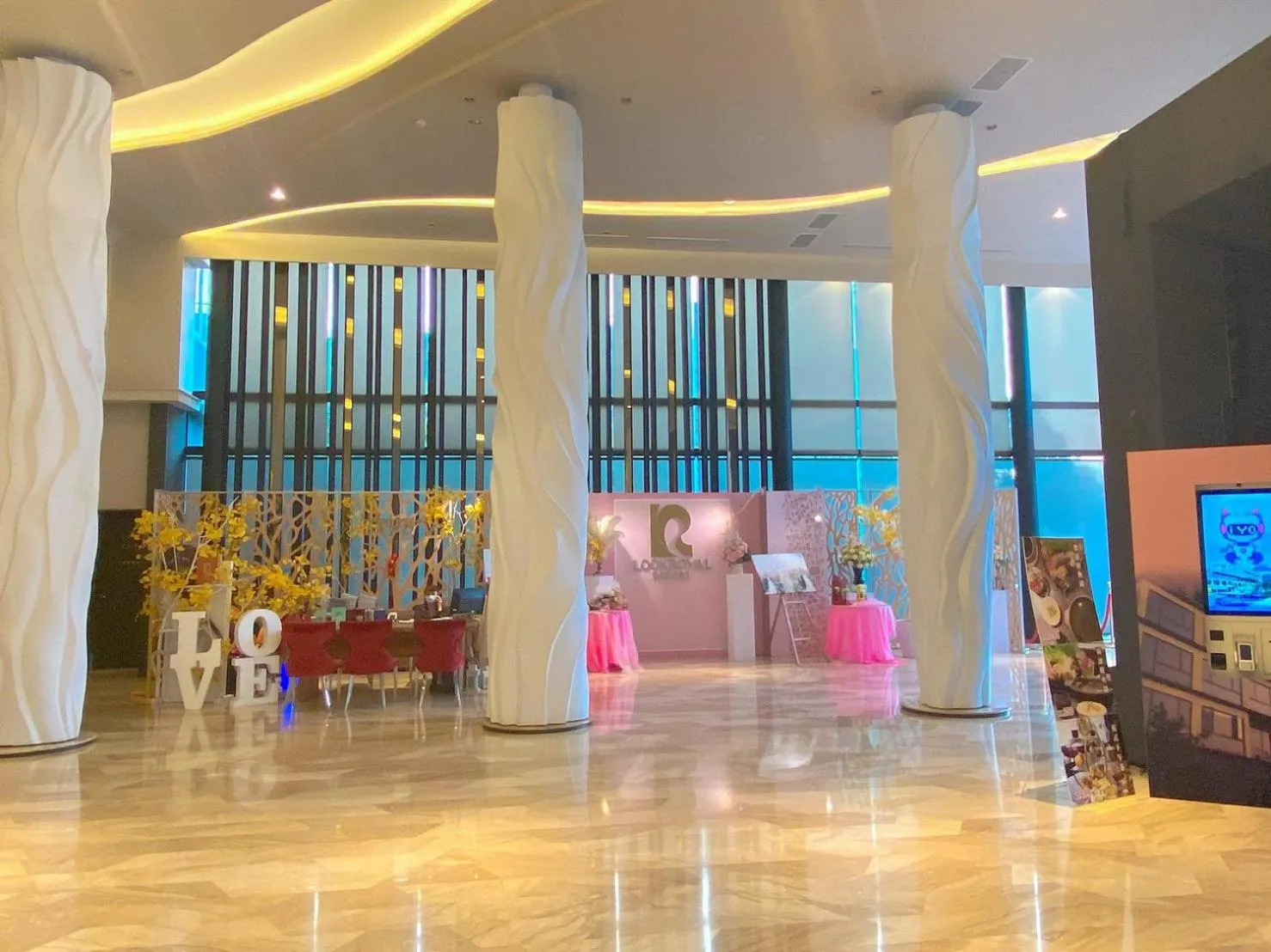 Facade/entrance in Look Royal Resort