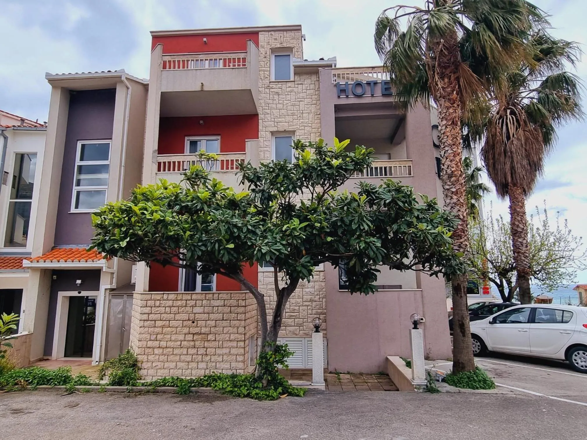 Property building in Hotel San Antonio