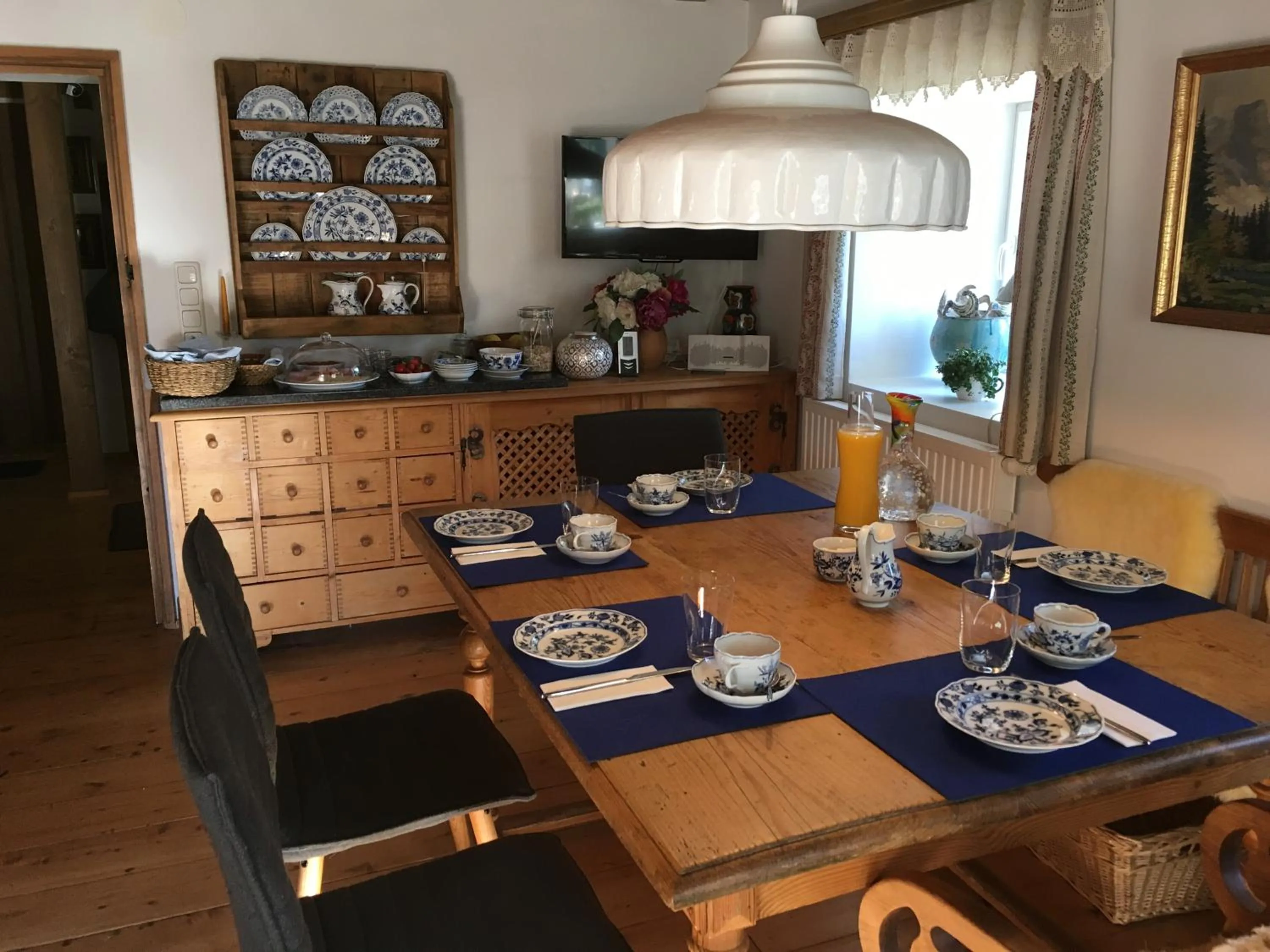 Food and drinks in Landlust Ischl