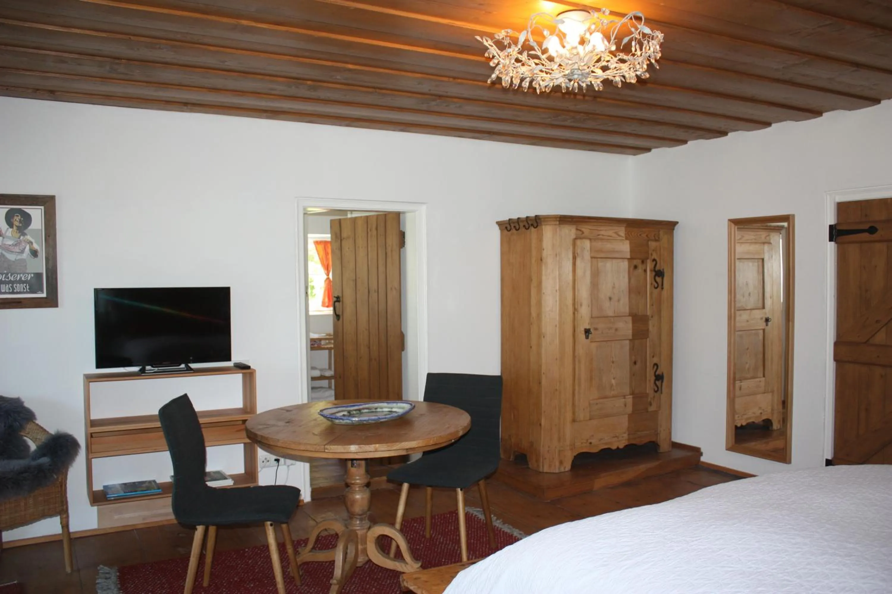 Photo of the whole room, Bed in Landlust Ischl