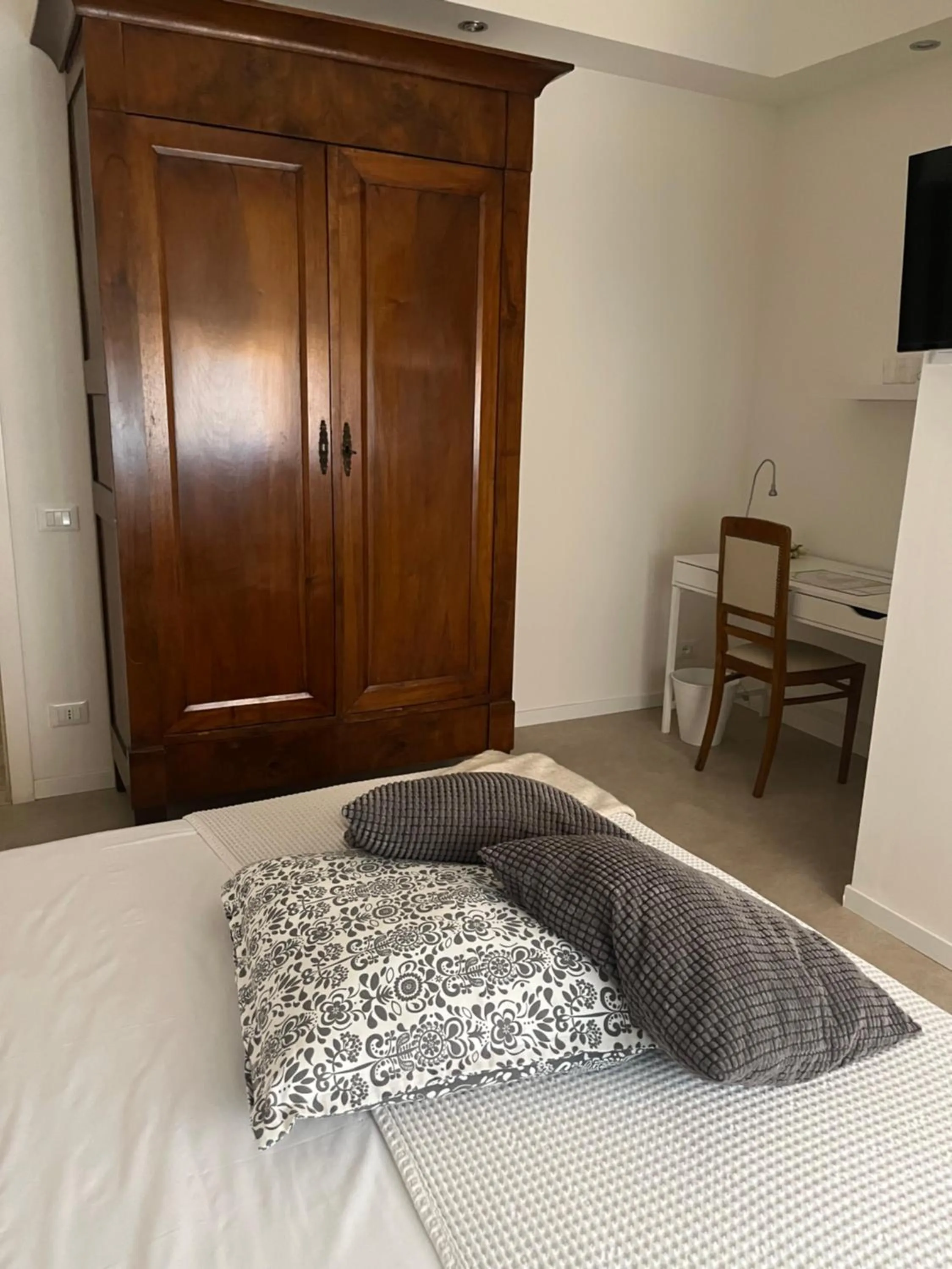 Bed in Fleur Blanche