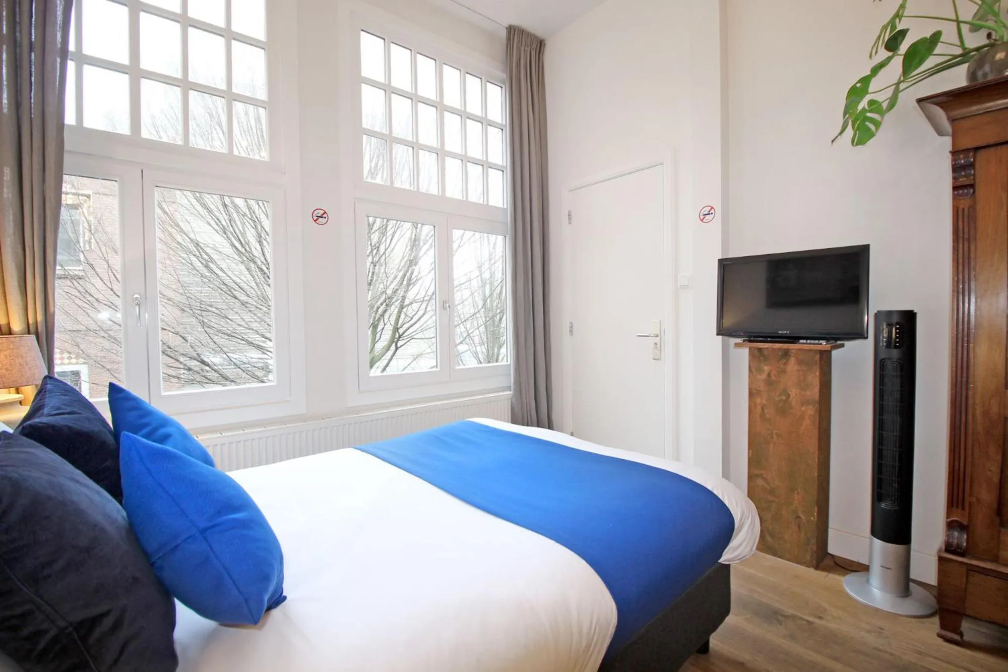 Bed in New monumental garden view Studio