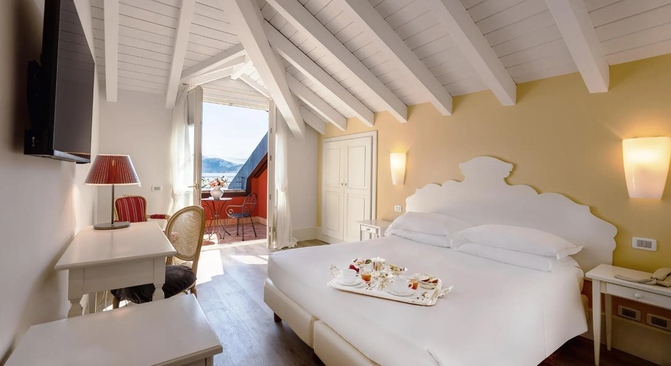 Bedroom, Bed in Hotel Cannero